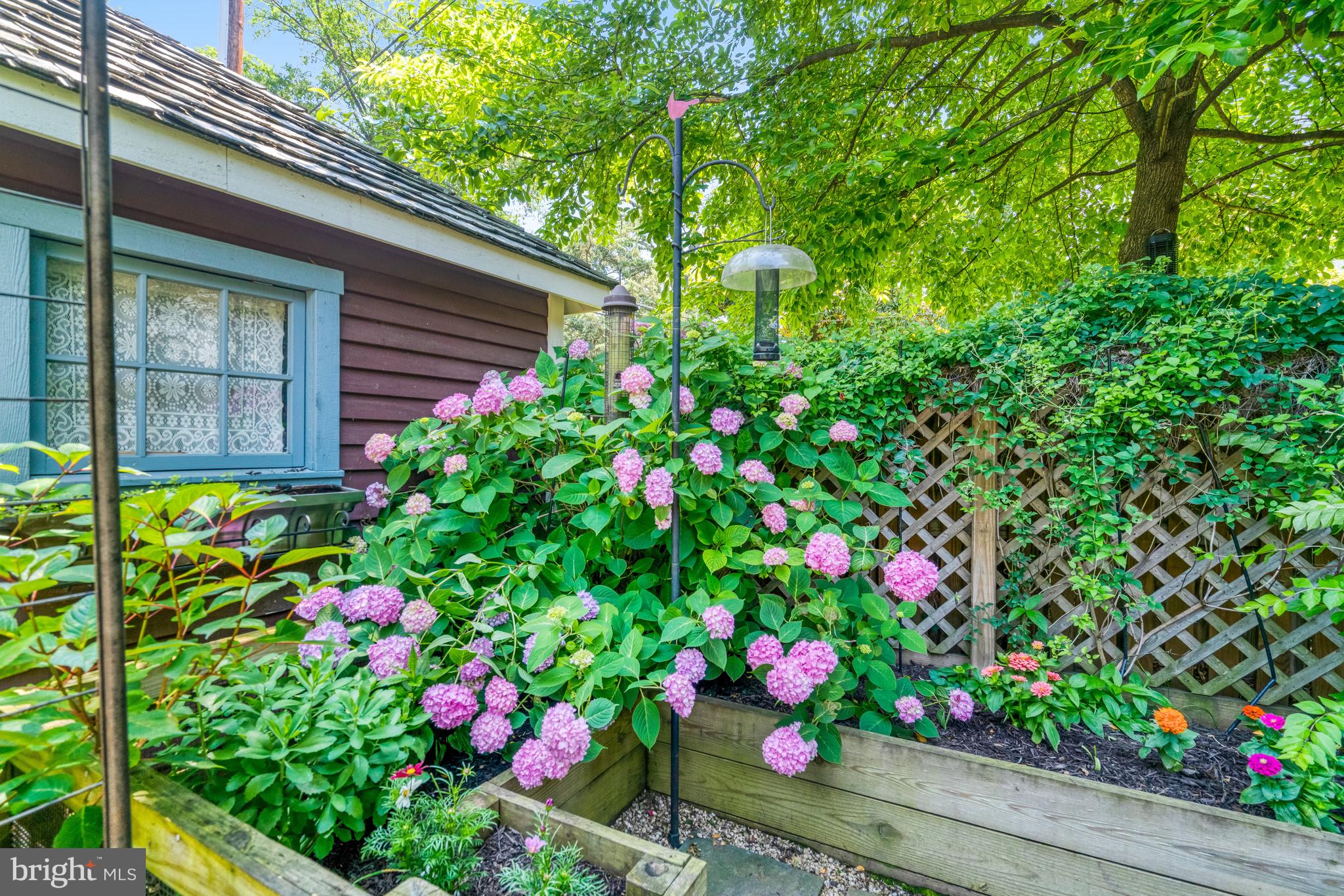 AURORA HILLS - Residential Lease