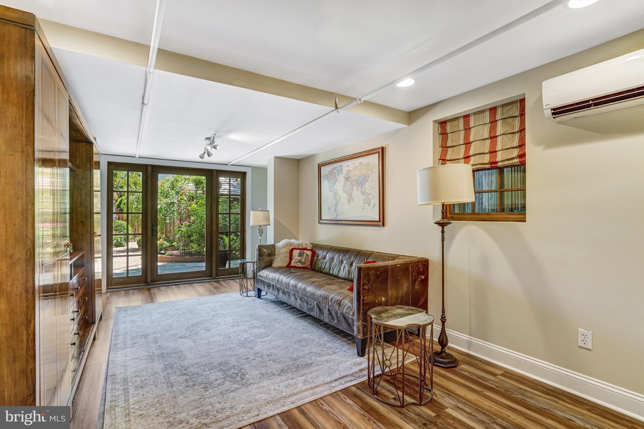 AURORA HILLS - Residential Lease