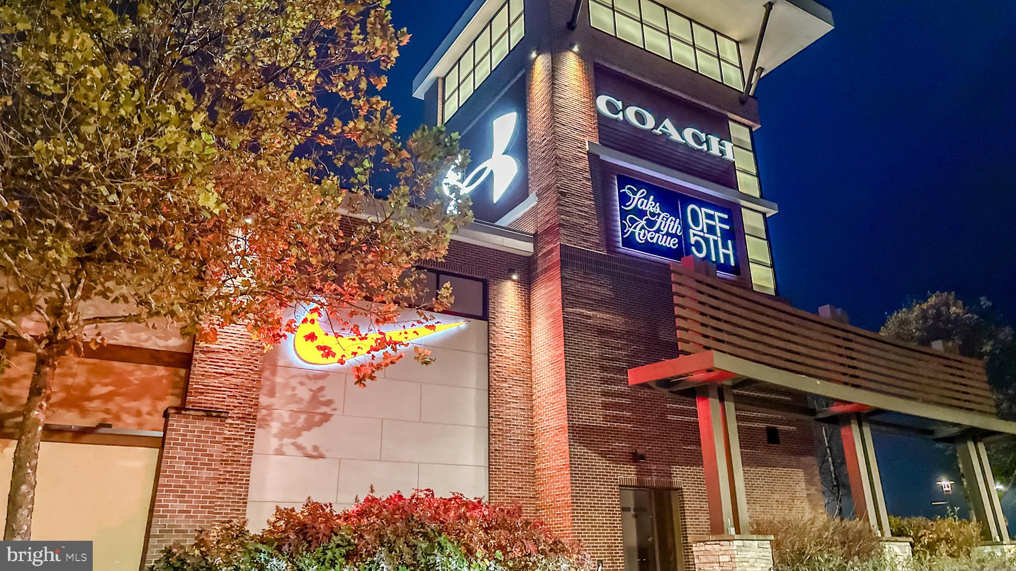 CENTURY ROW - Residential