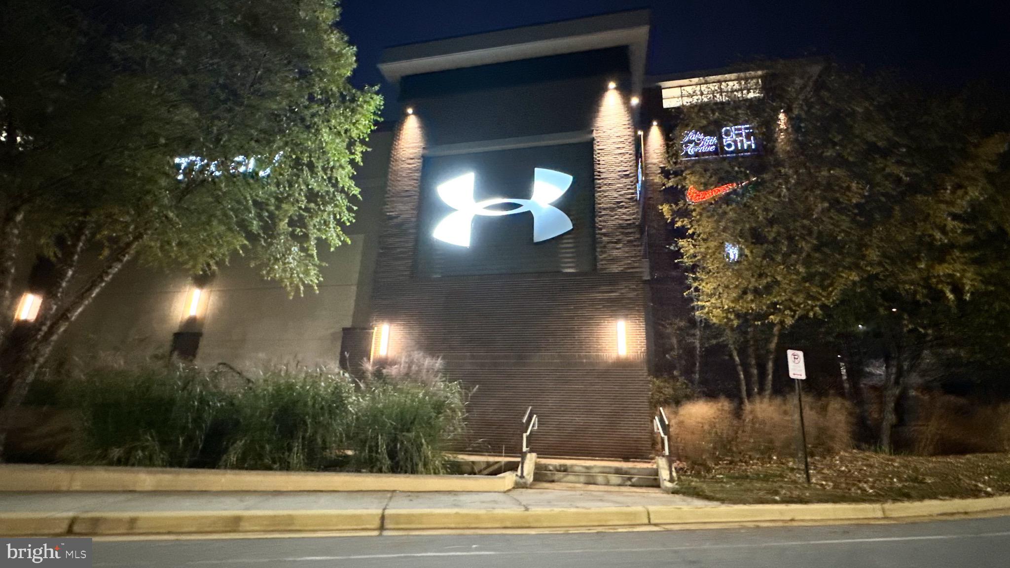 CENTURY ROW - Residential