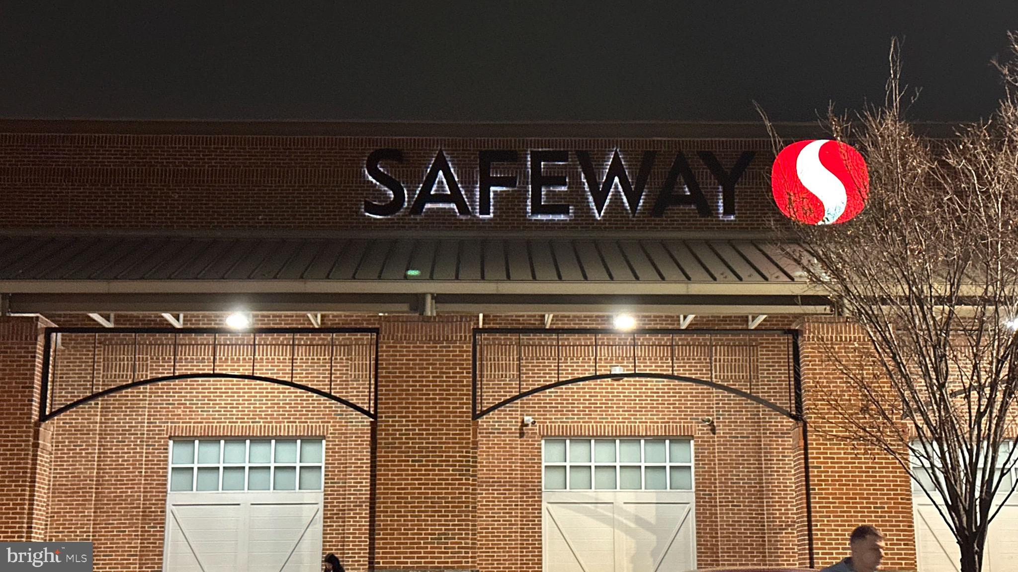 CENTURY ROW - Residential