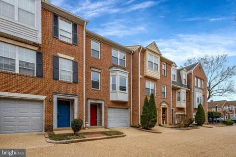 1207 Madison Street, Alexandria, VA MLS: VAAX2042584