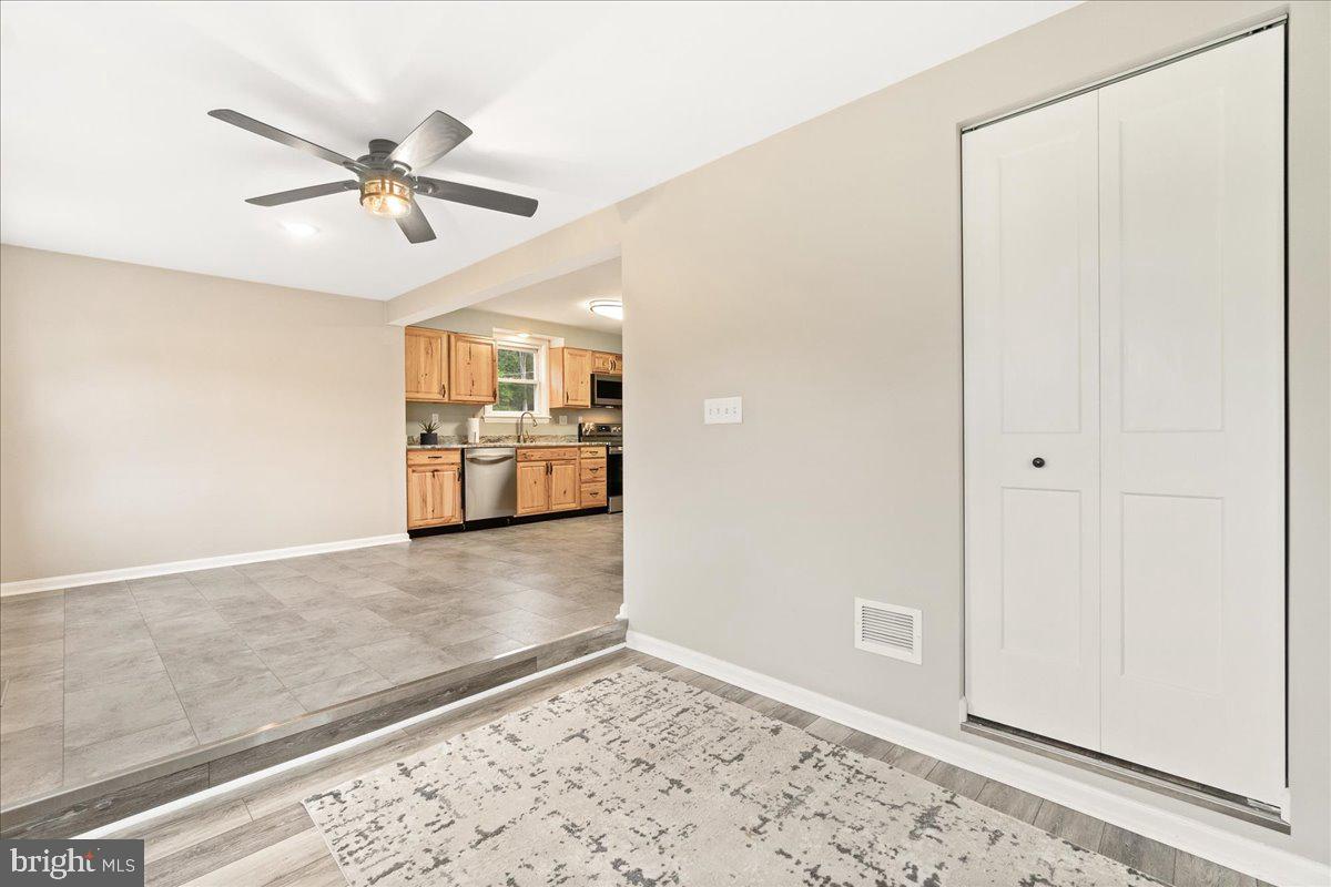 ADAMSTOWN COMMONS - Residential