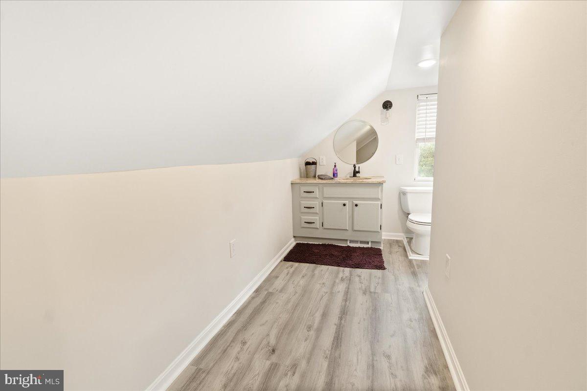 ADAMSTOWN COMMONS - Residential