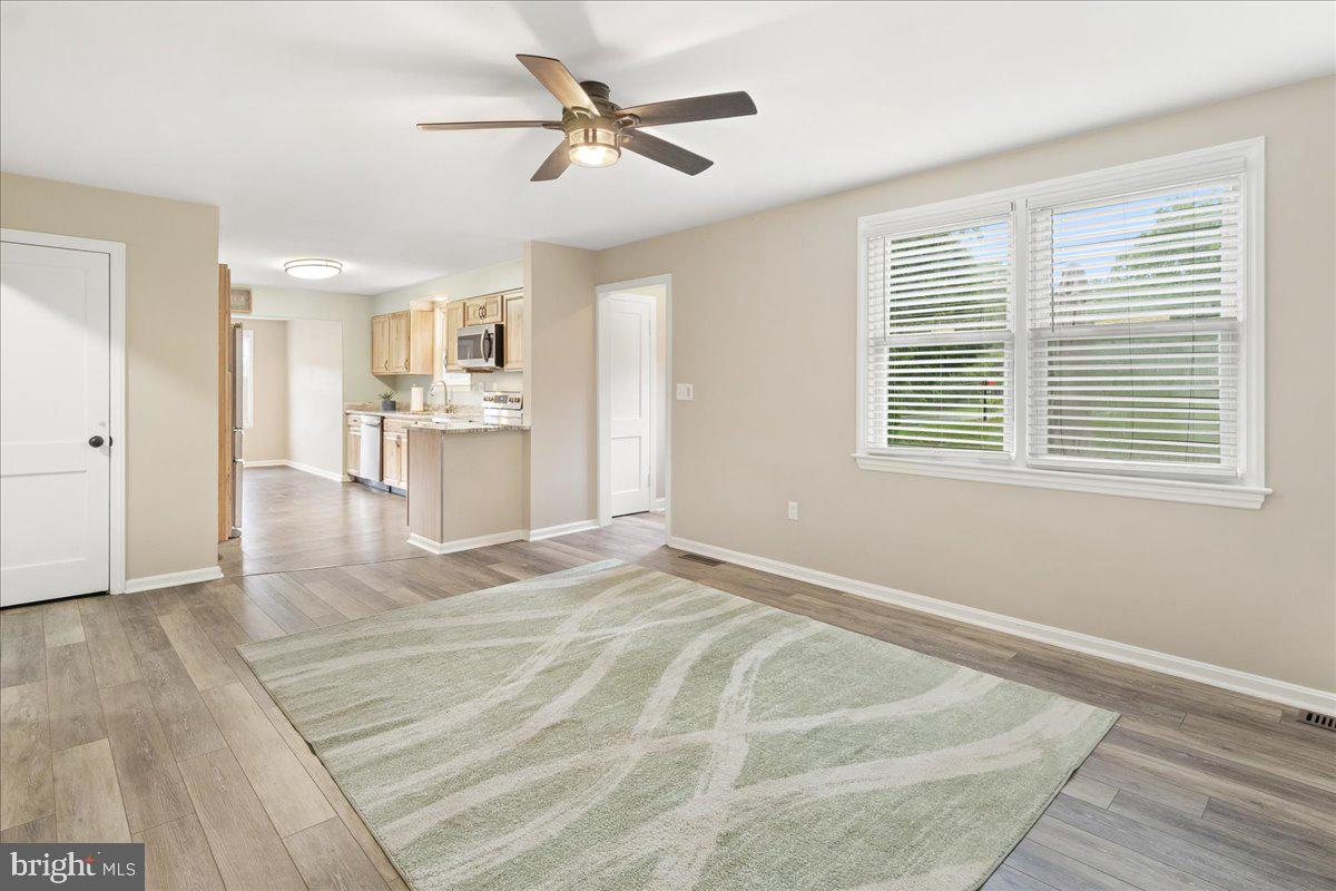 ADAMSTOWN COMMONS - Residential