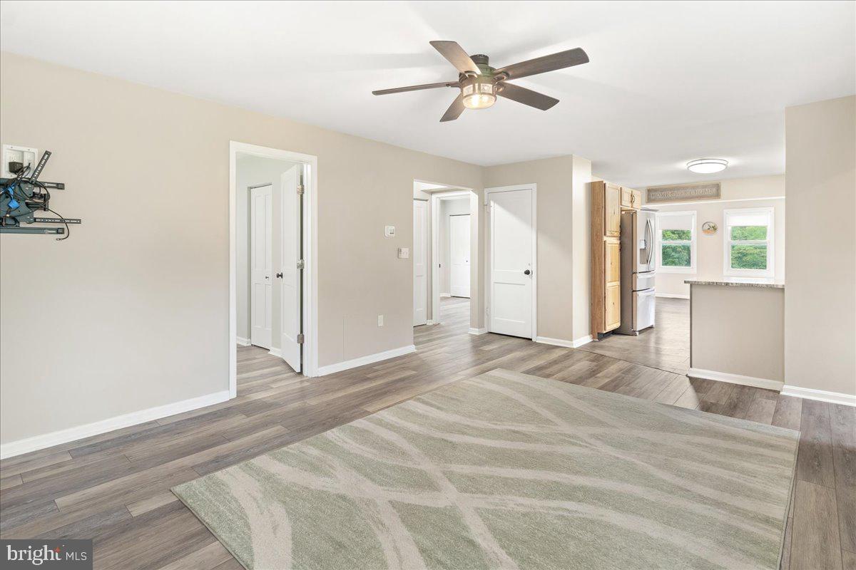 ADAMSTOWN COMMONS - Residential