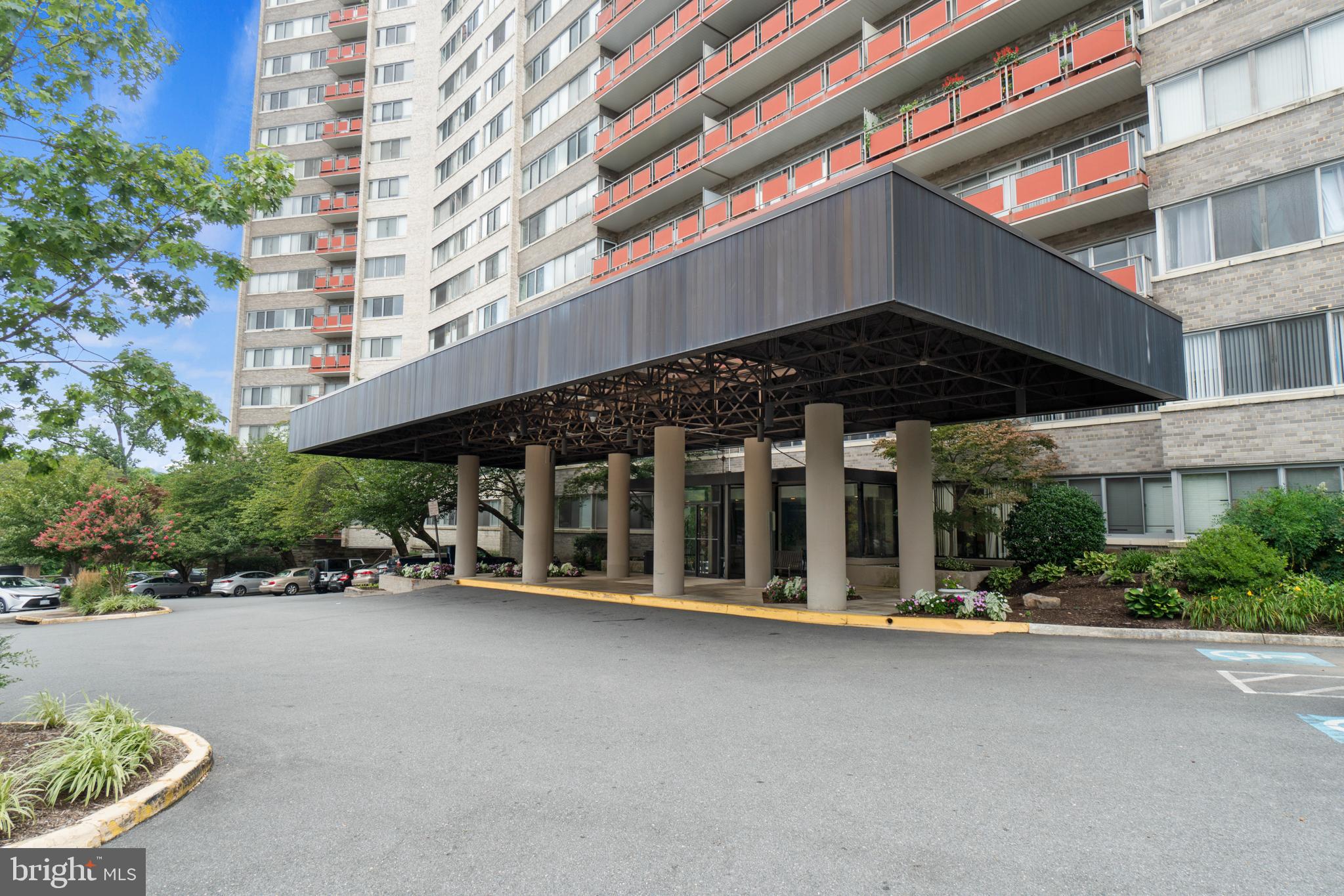 PAVILION ON THE PARK - Residential