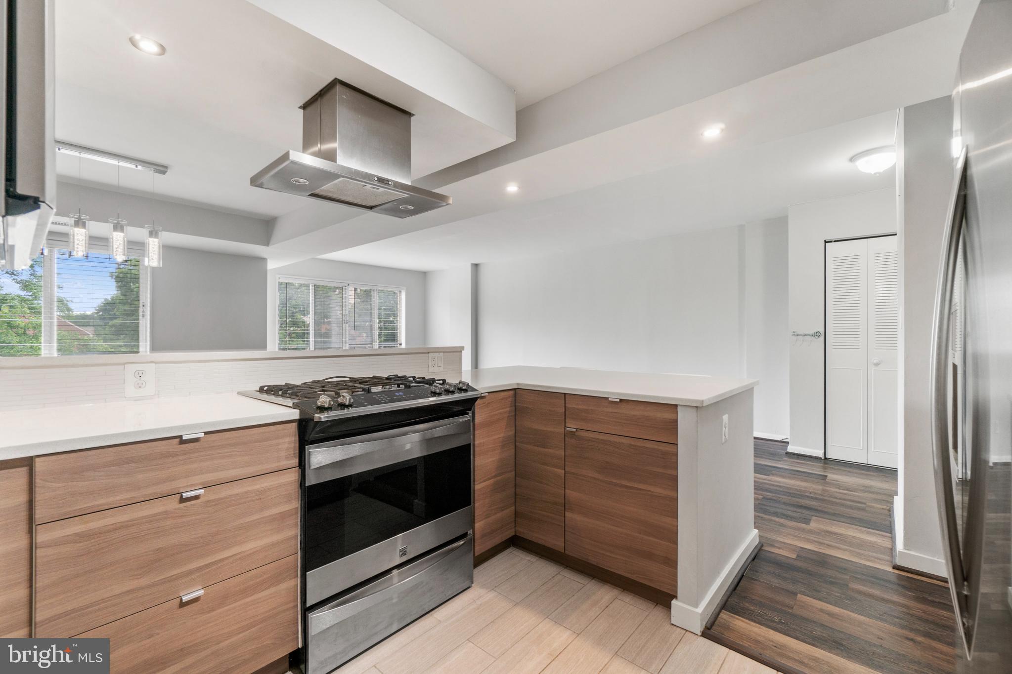 PAVILION ON THE PARK - Residential