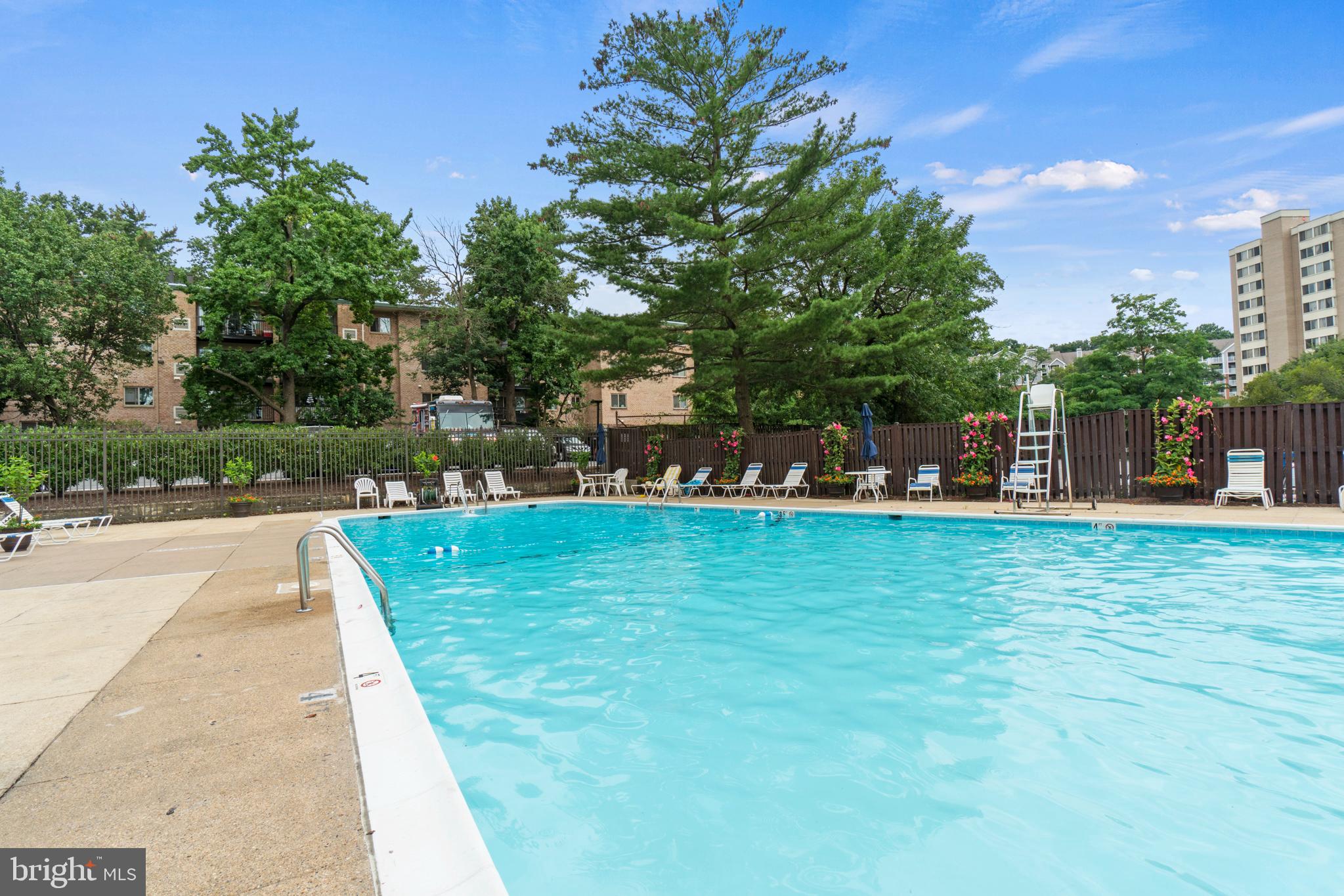 PAVILION ON THE PARK - Residential