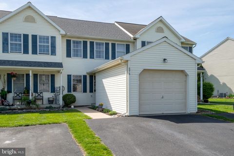 Photo of 576 Wood Duck Drive, MANHEIM, PA 17545 (MLS # PALA2068964)