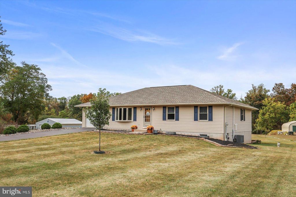 Photo of 874 Wellsville Road, WELLSVILLE, PA 17365 (MLS # PAYK2090446)
