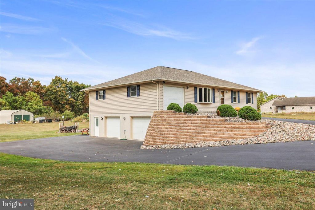 Photo of 874 Wellsville Road, WELLSVILLE, PA 17365 (MLS # PAYK2090446)