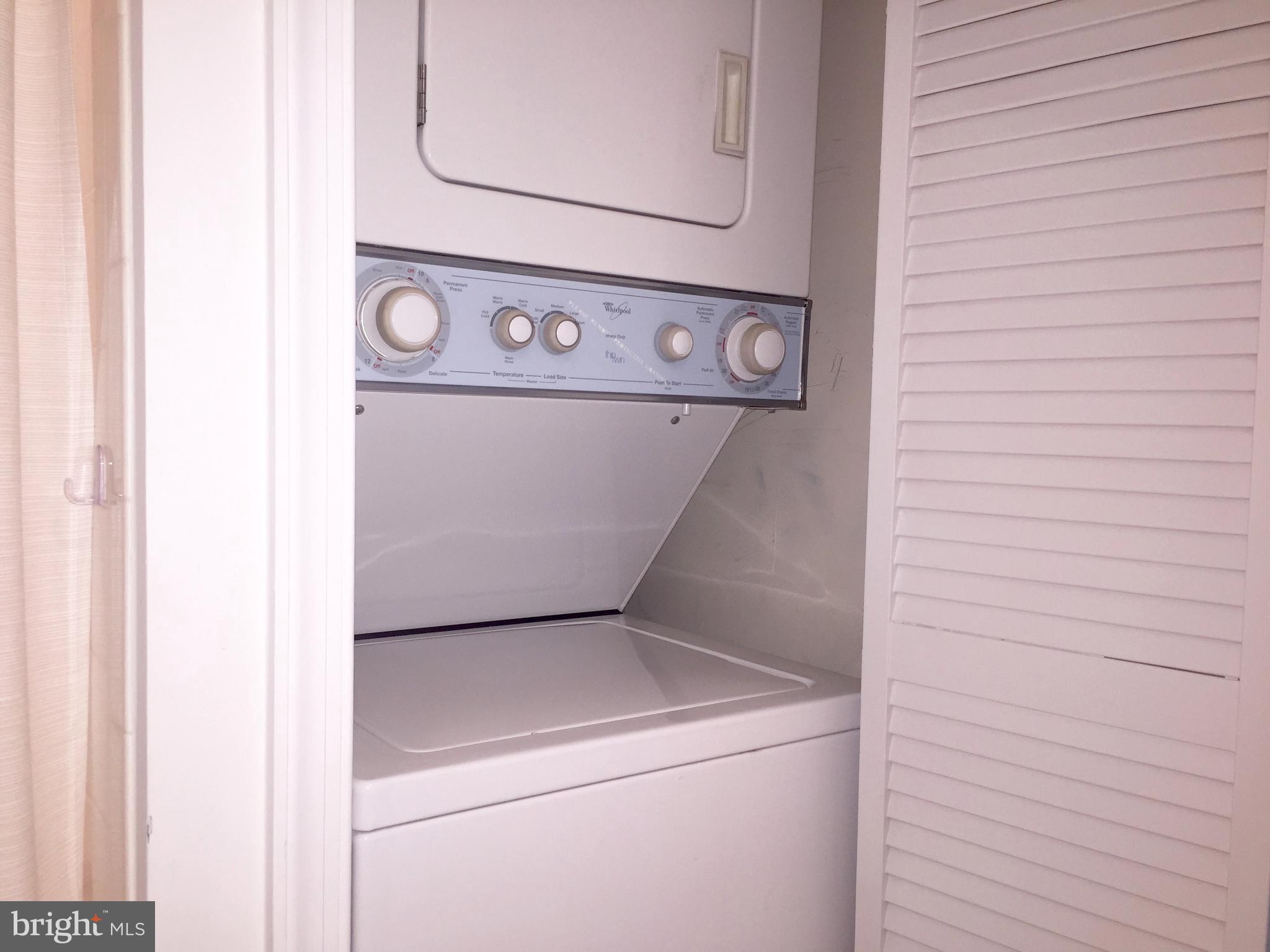 BRIDGEPORT CONDO-PHASE 6 - Residential Lease