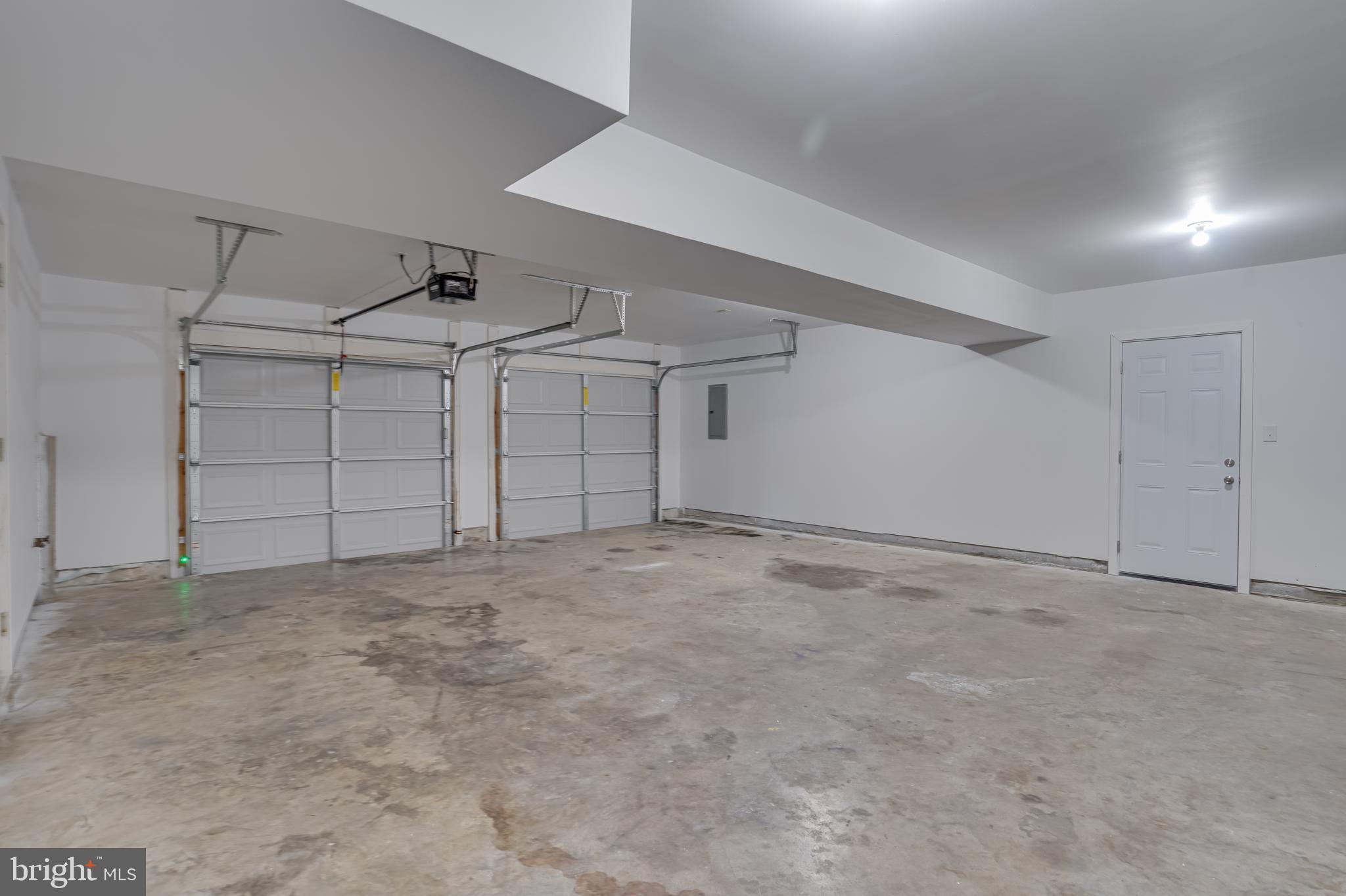 SYCAMORE VILLAGE - Residential