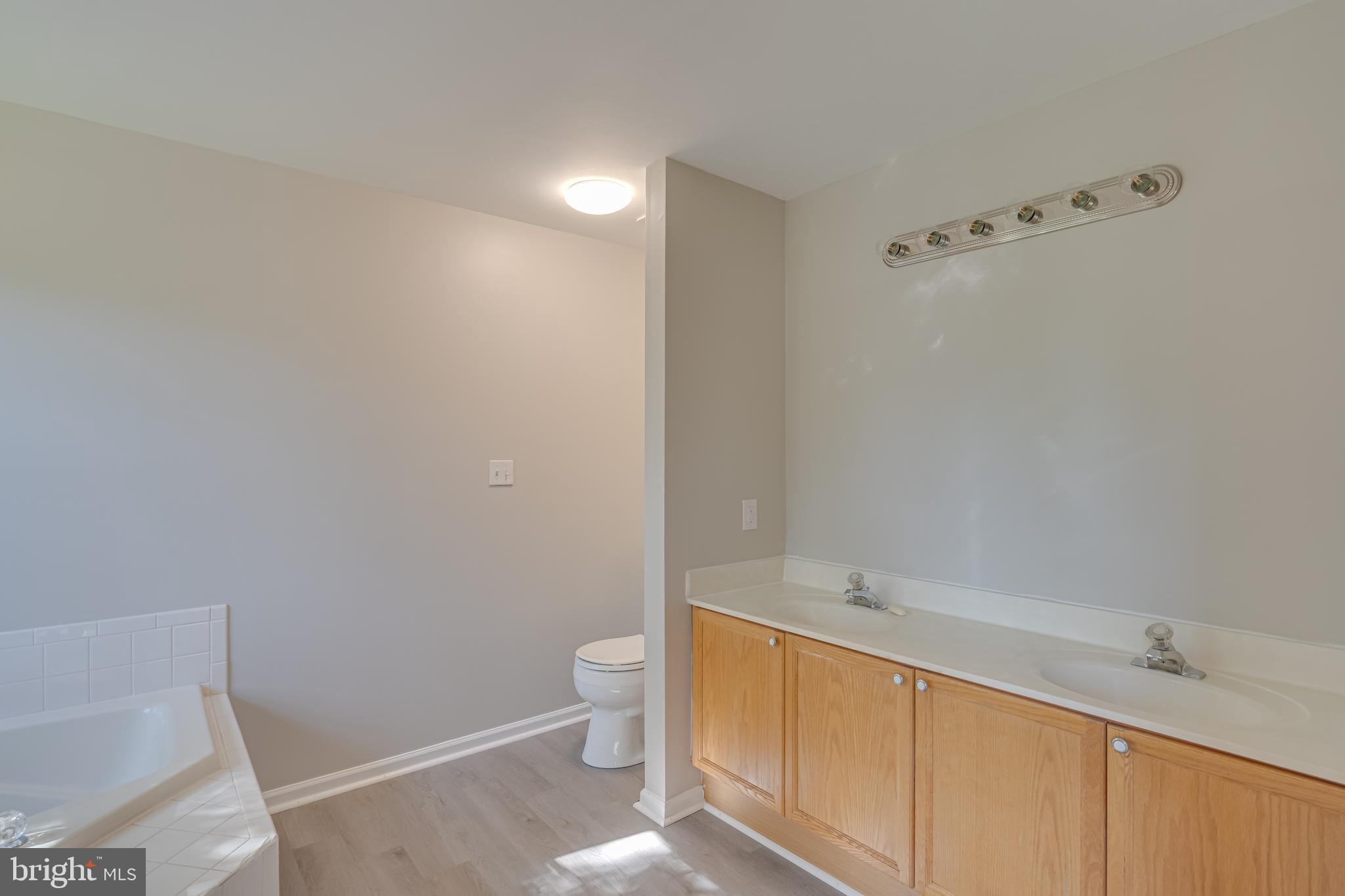 SYCAMORE VILLAGE - Residential