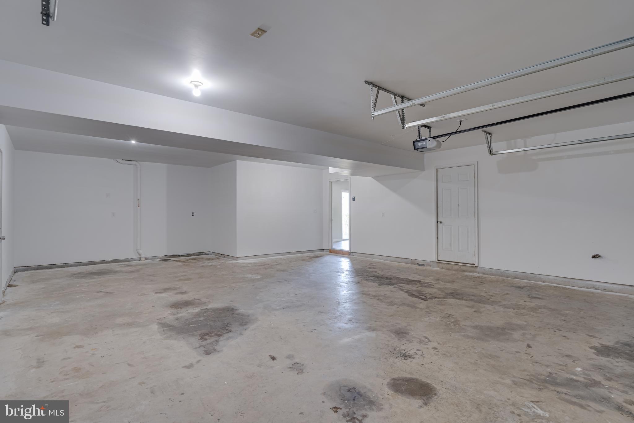 SYCAMORE VILLAGE - Residential