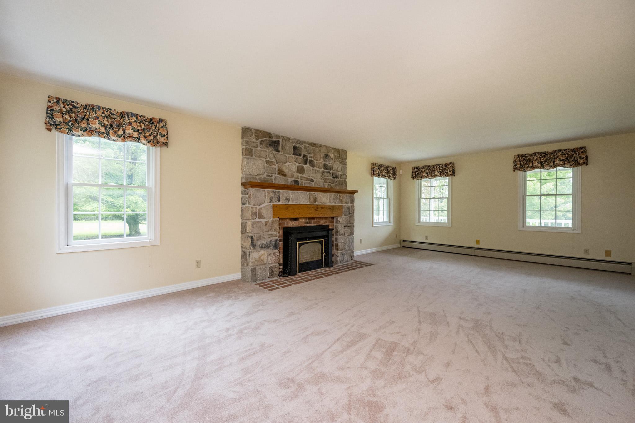 MITCHELL MANOR - Residential