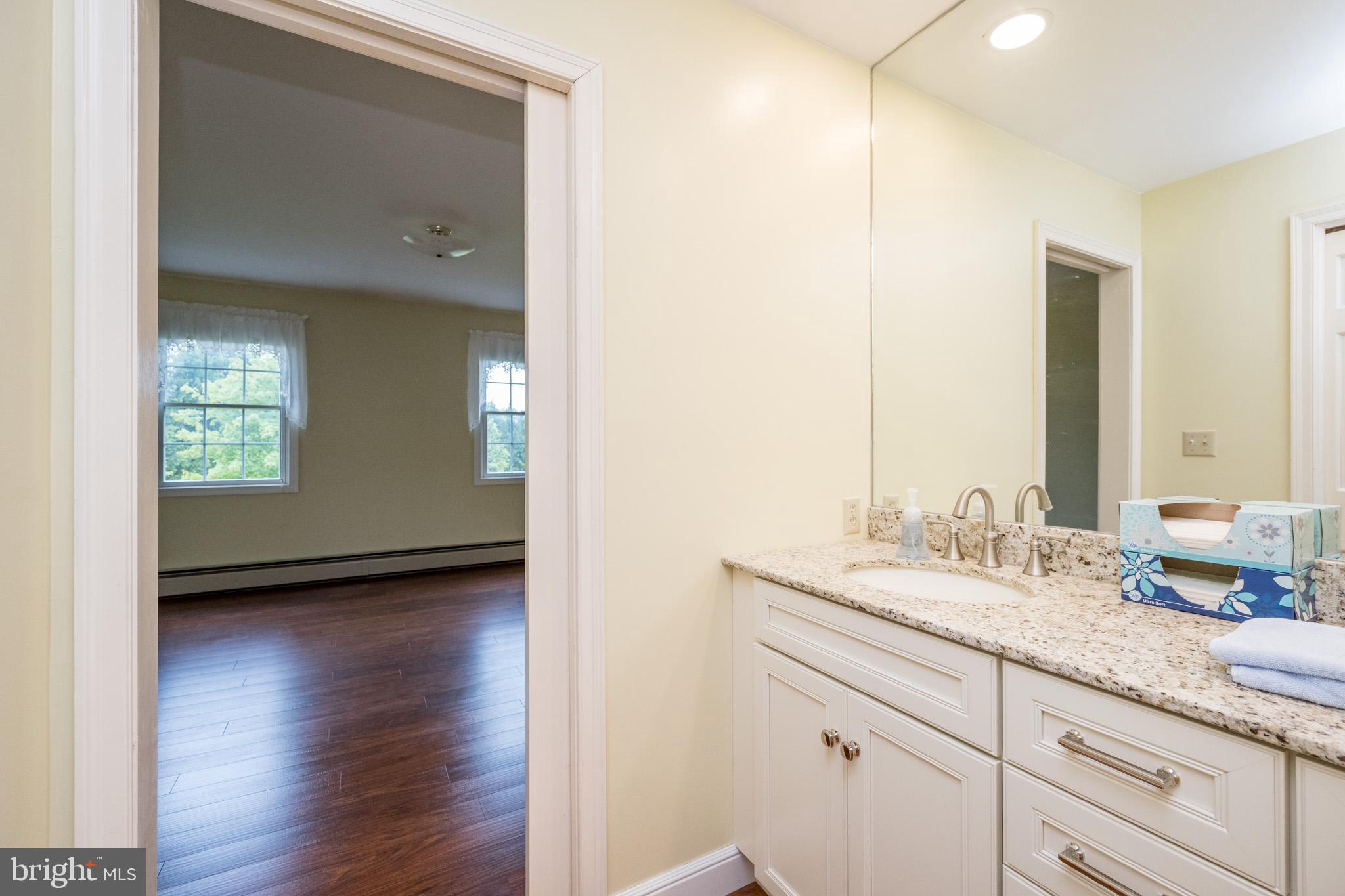 MITCHELL MANOR - Residential