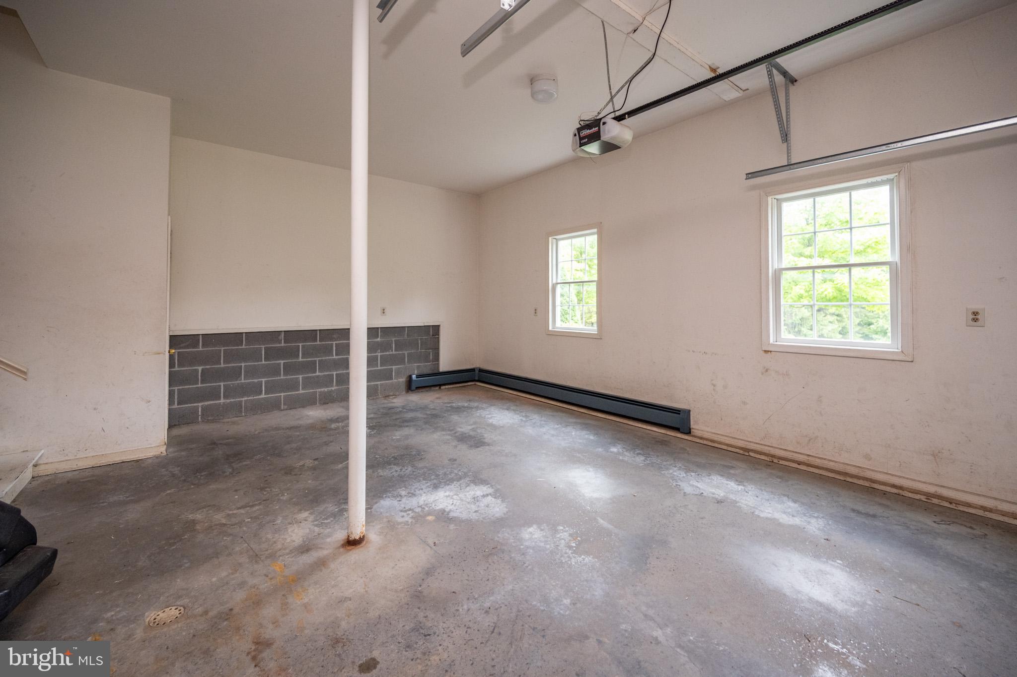 MITCHELL MANOR - Residential