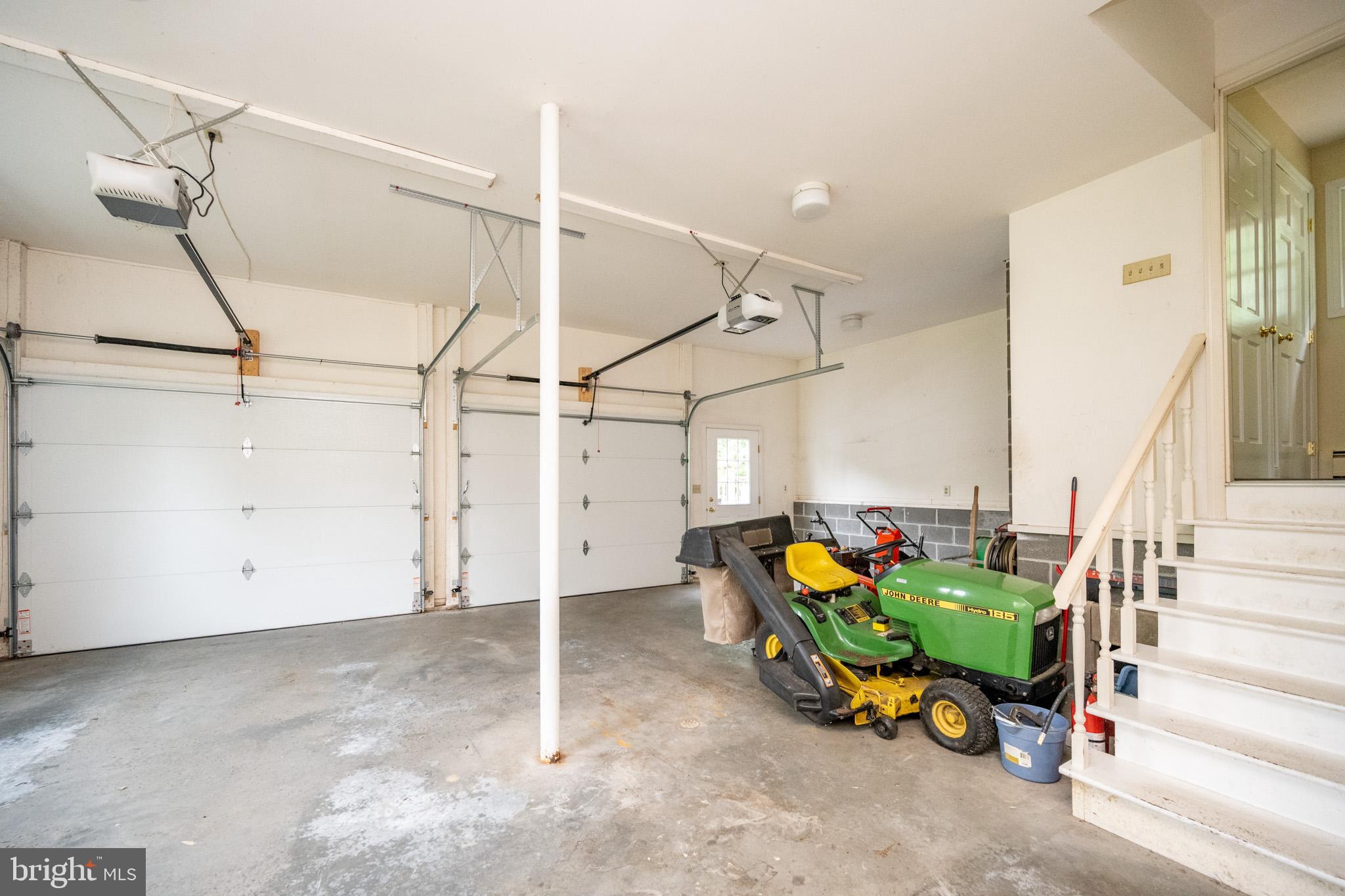 MITCHELL MANOR - Residential