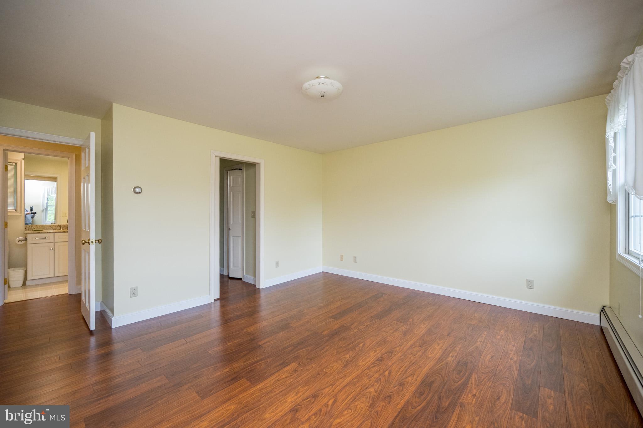 MITCHELL MANOR - Residential