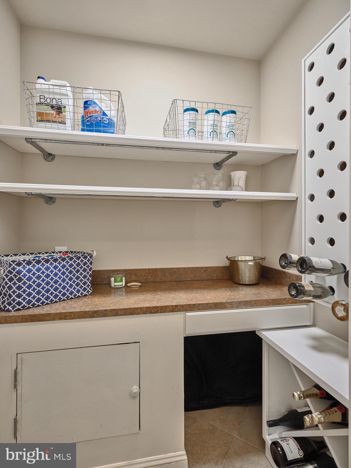 VILLAS OF NEWTOWN - Residential