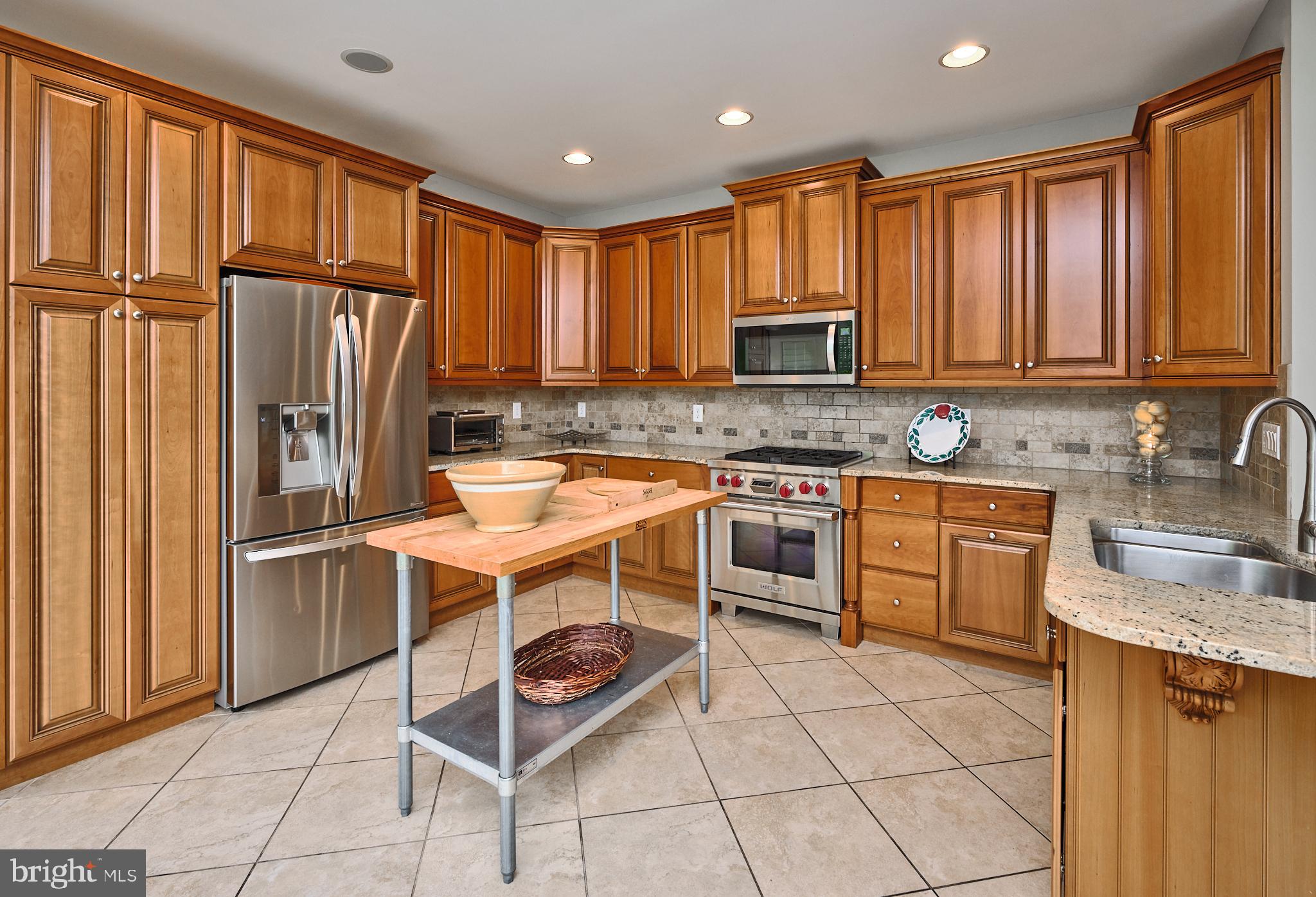 VILLAS OF NEWTOWN - Residential