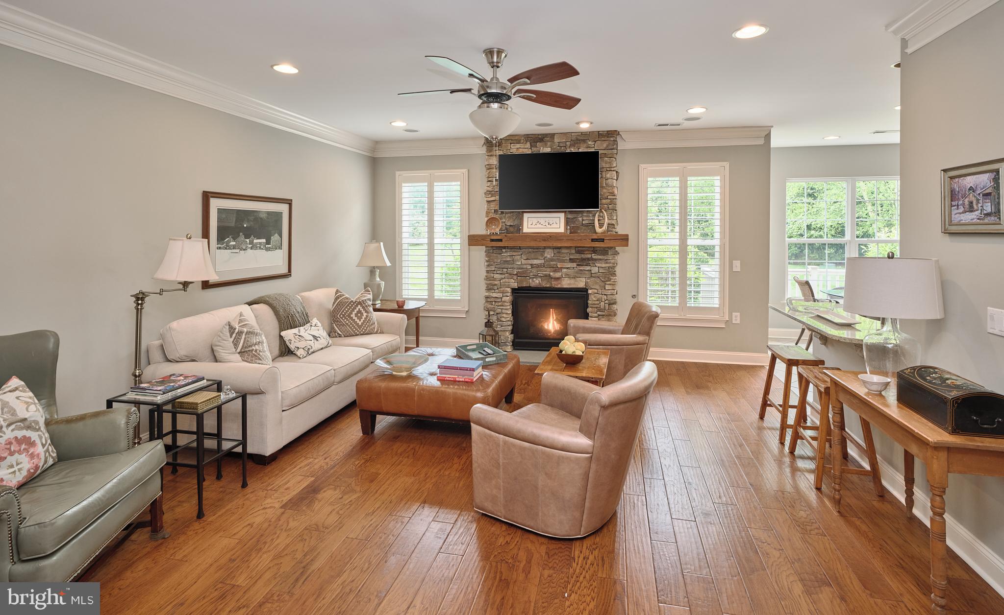 VILLAS OF NEWTOWN - Residential