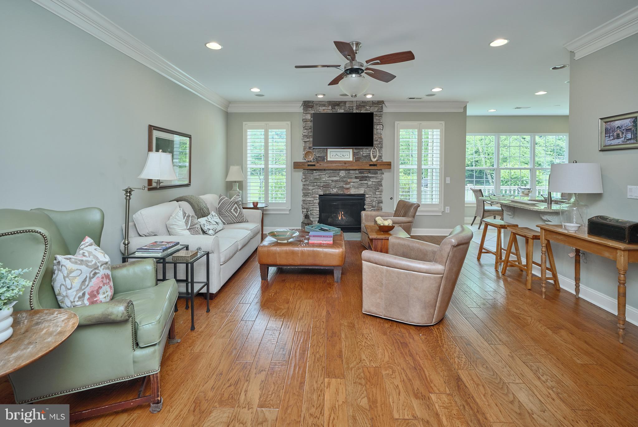 VILLAS OF NEWTOWN - Residential