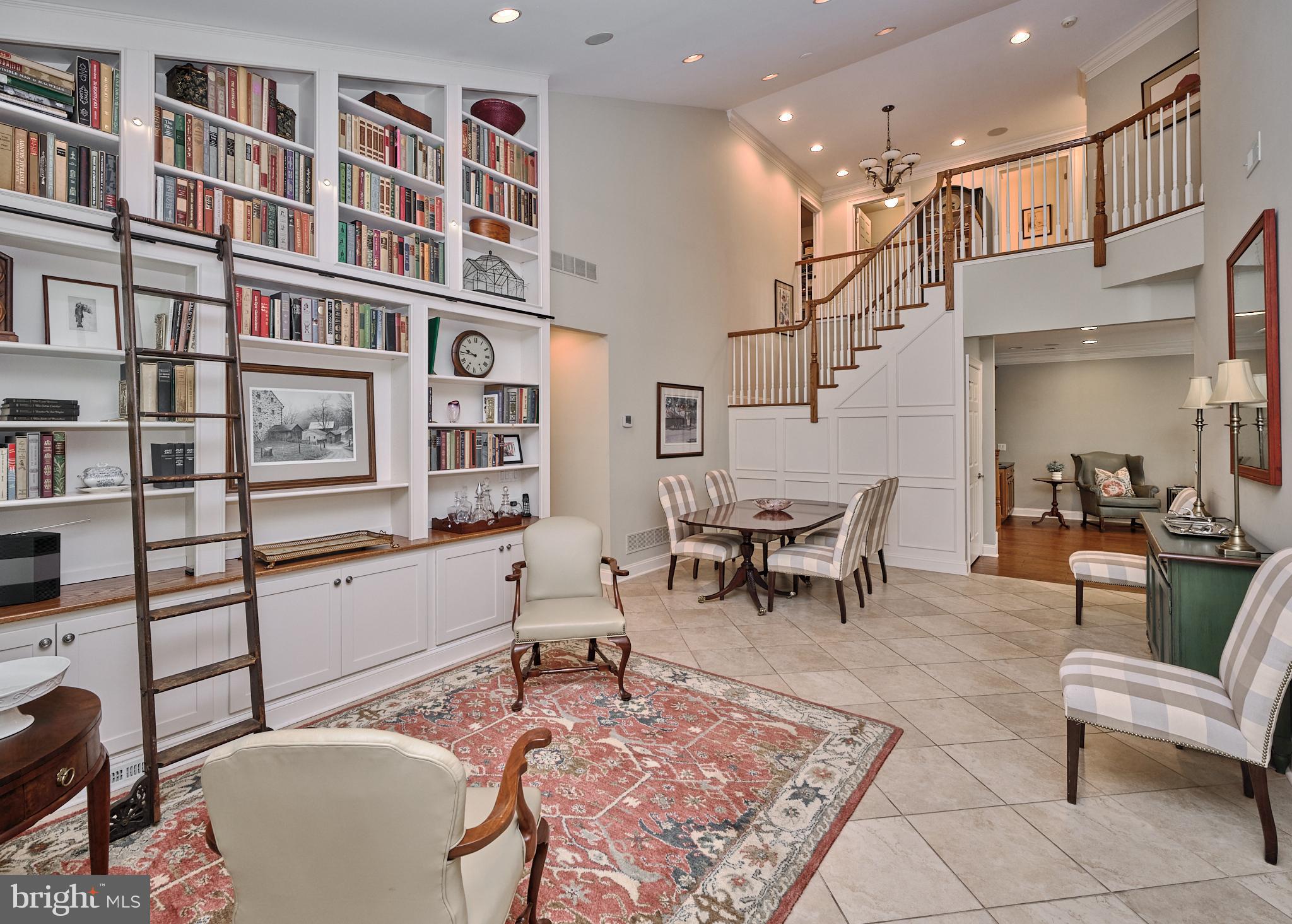 VILLAS OF NEWTOWN - Residential