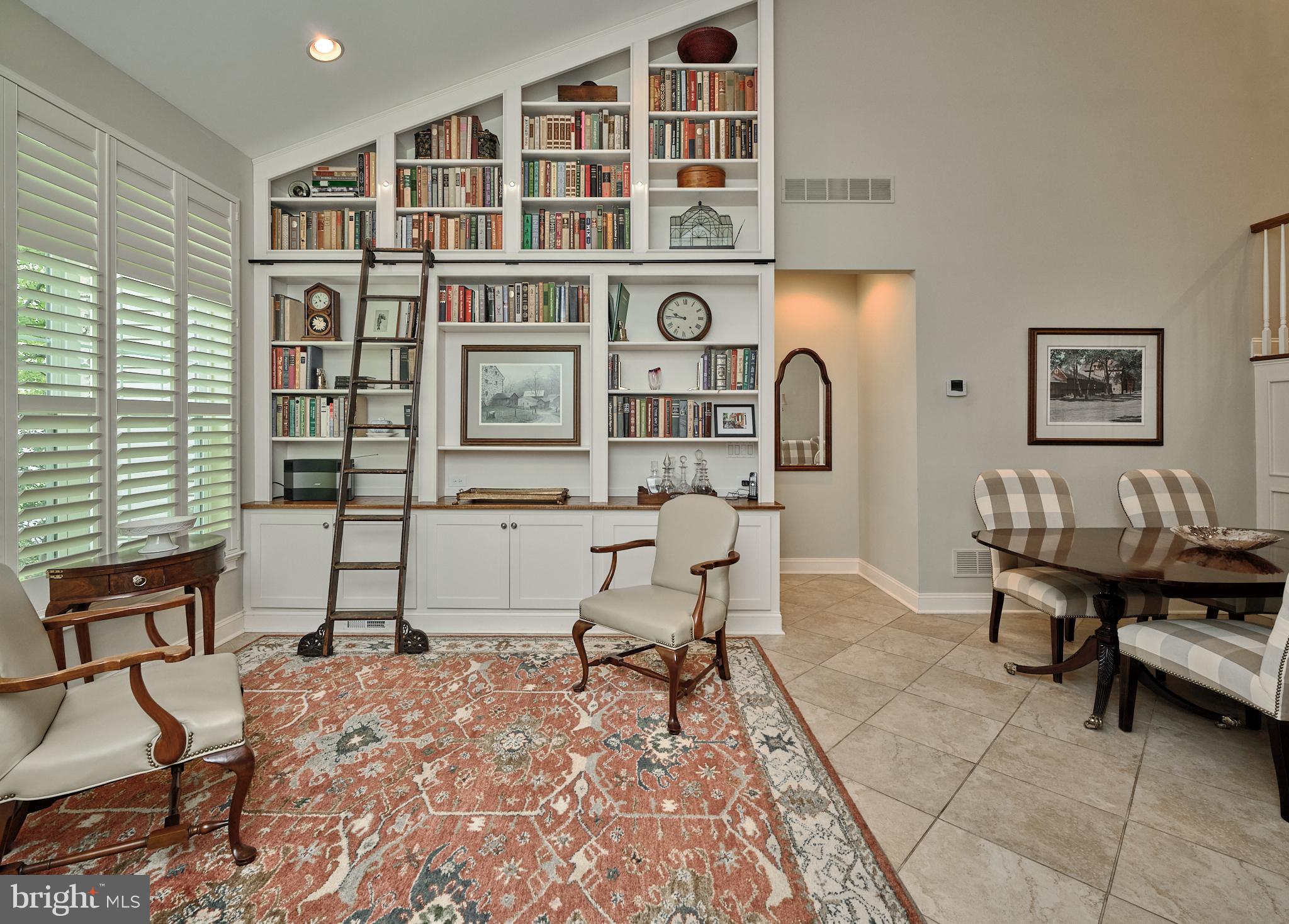 VILLAS OF NEWTOWN - Residential