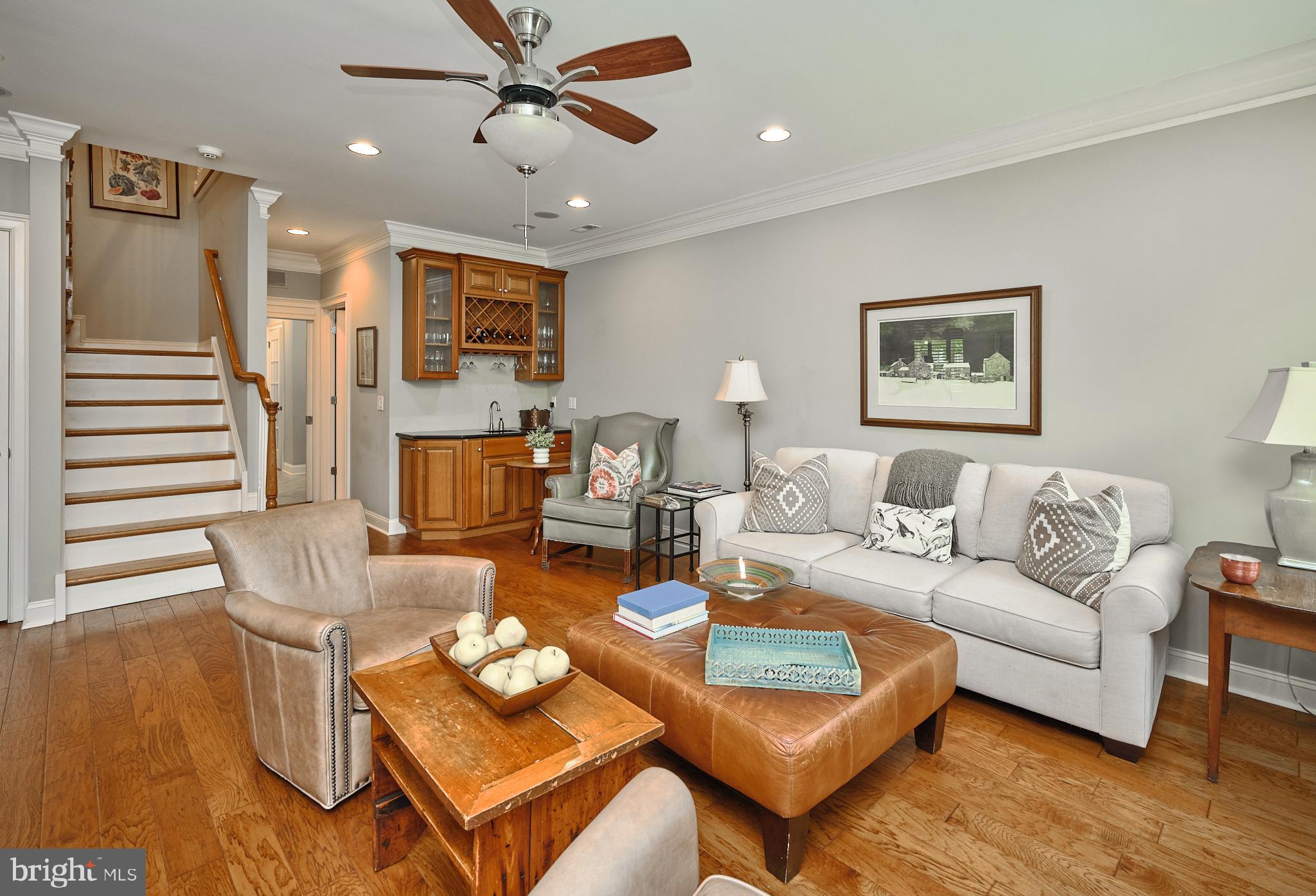 VILLAS OF NEWTOWN - Residential