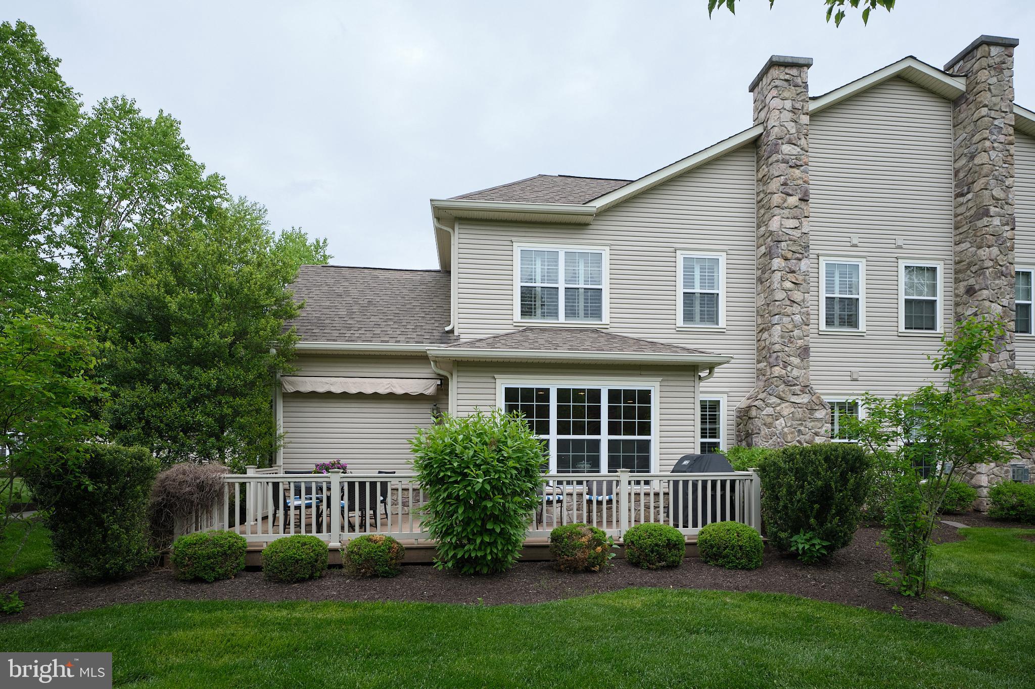 VILLAS OF NEWTOWN - Residential