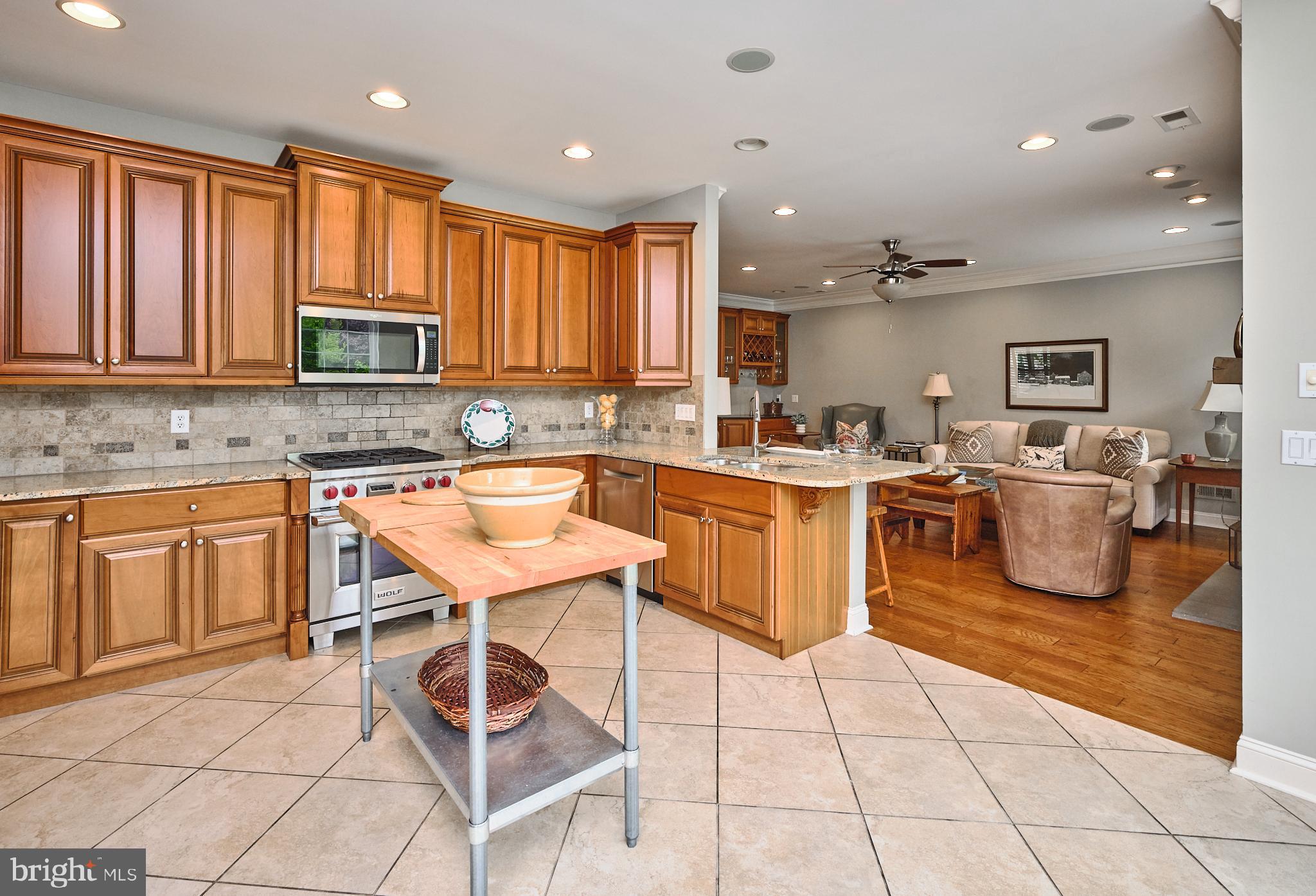 VILLAS OF NEWTOWN - Residential