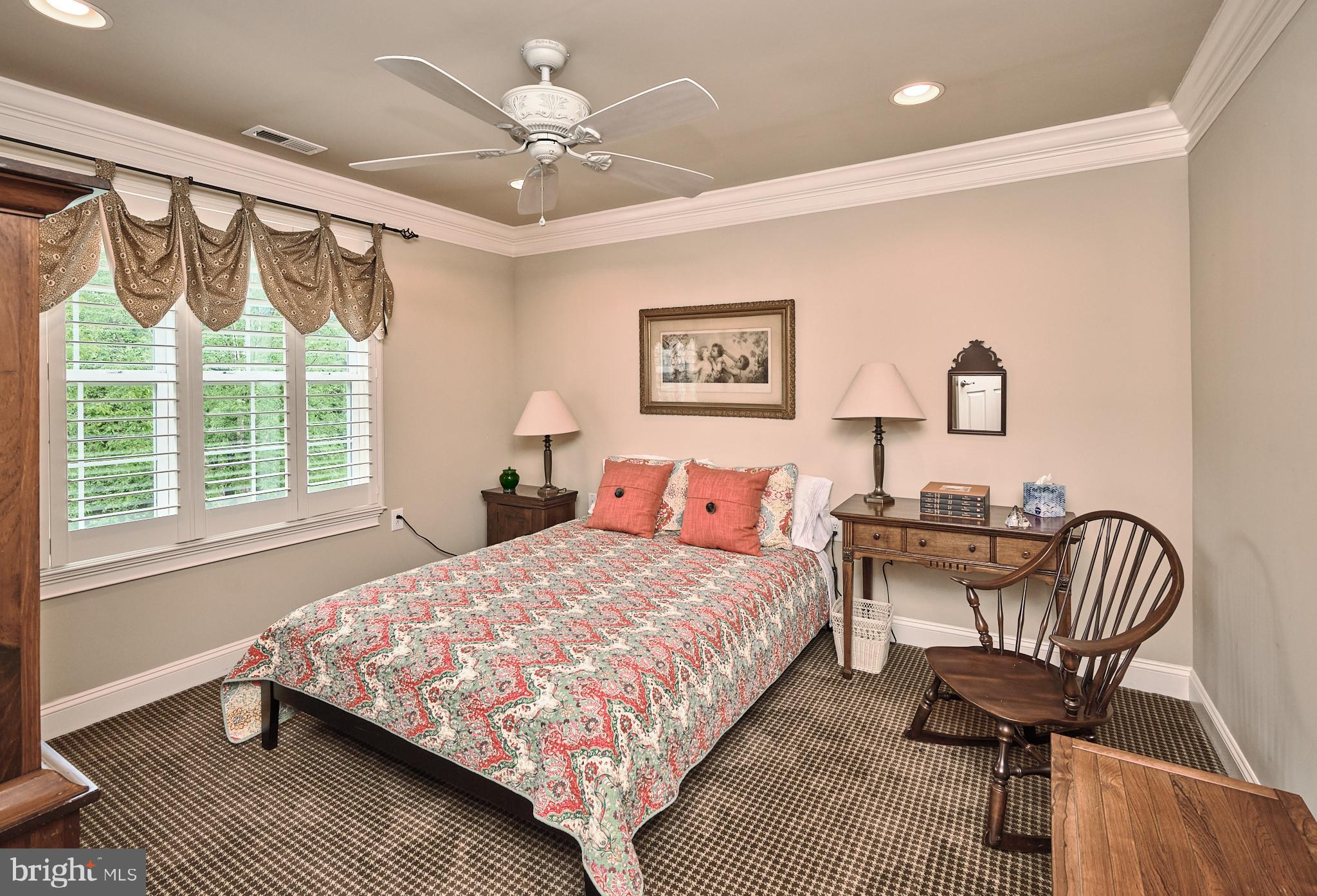 VILLAS OF NEWTOWN - Residential