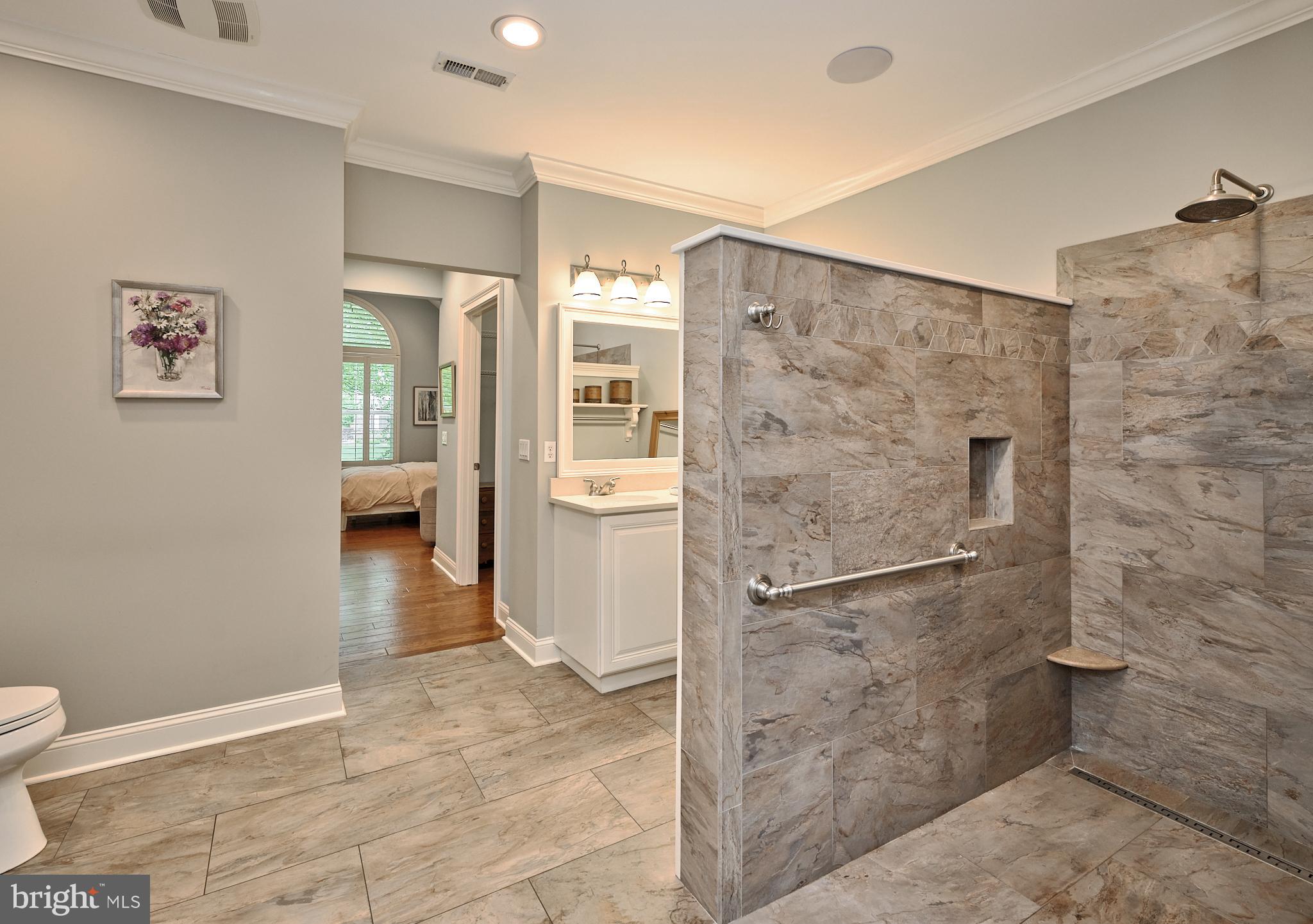 VILLAS OF NEWTOWN - Residential