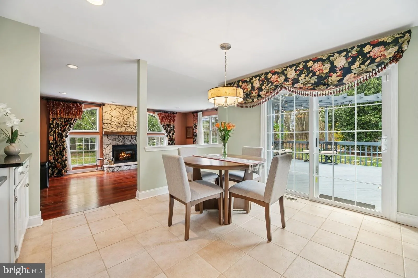 Princeton Junction, New Jersey 08550, United States, 4 Bedrooms Bedrooms, ,3 BathroomsBathrooms,Residential,Active,146412