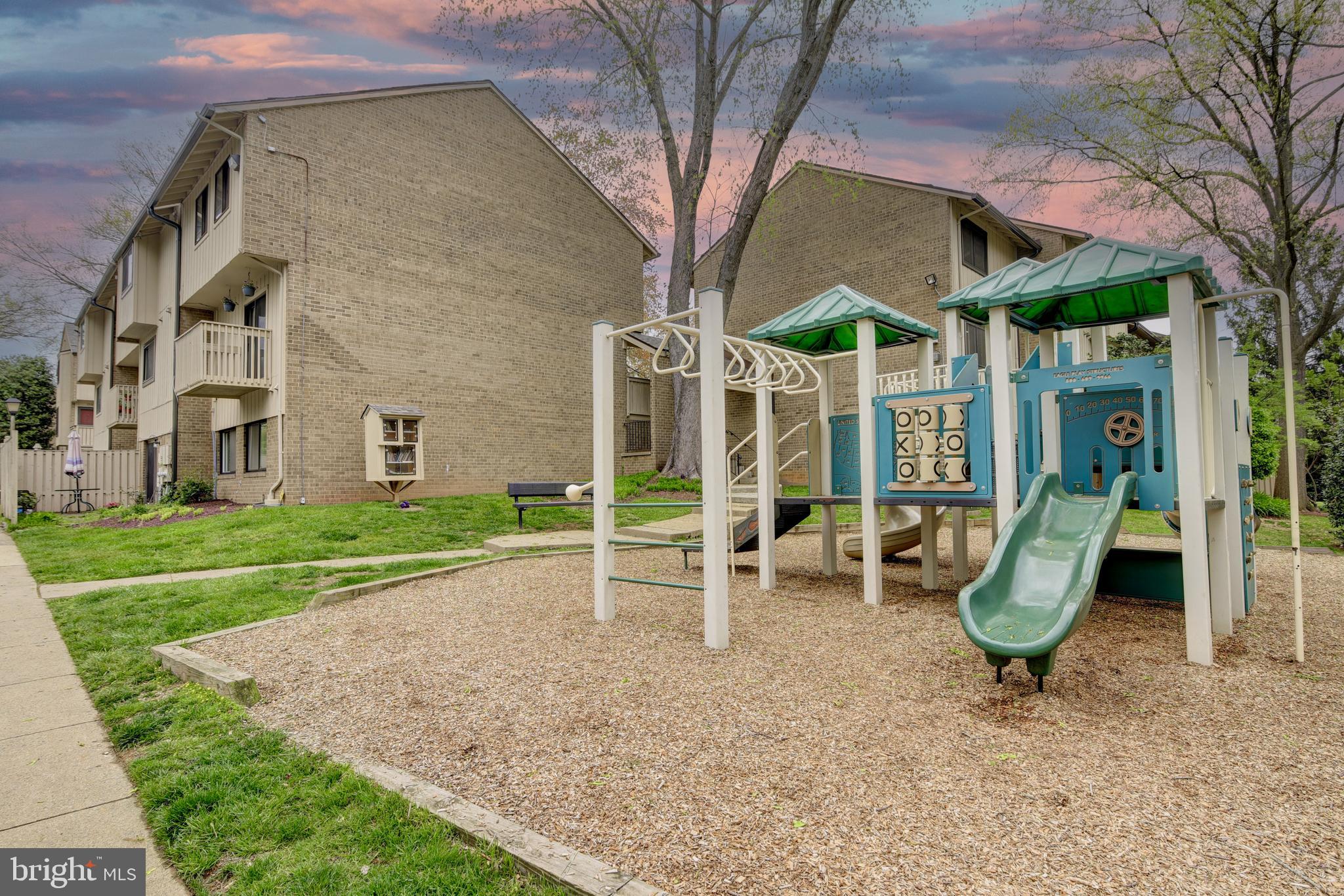 MOSBYS LANDING - Residential