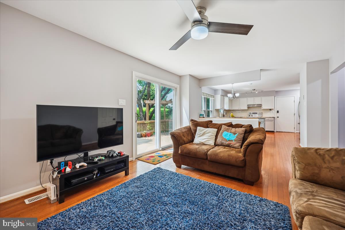 19112 GUNNERFIELD LANE