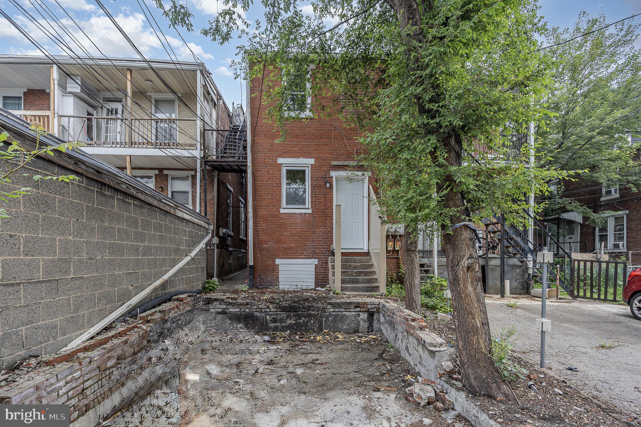 1621 BERRYHILL STREET