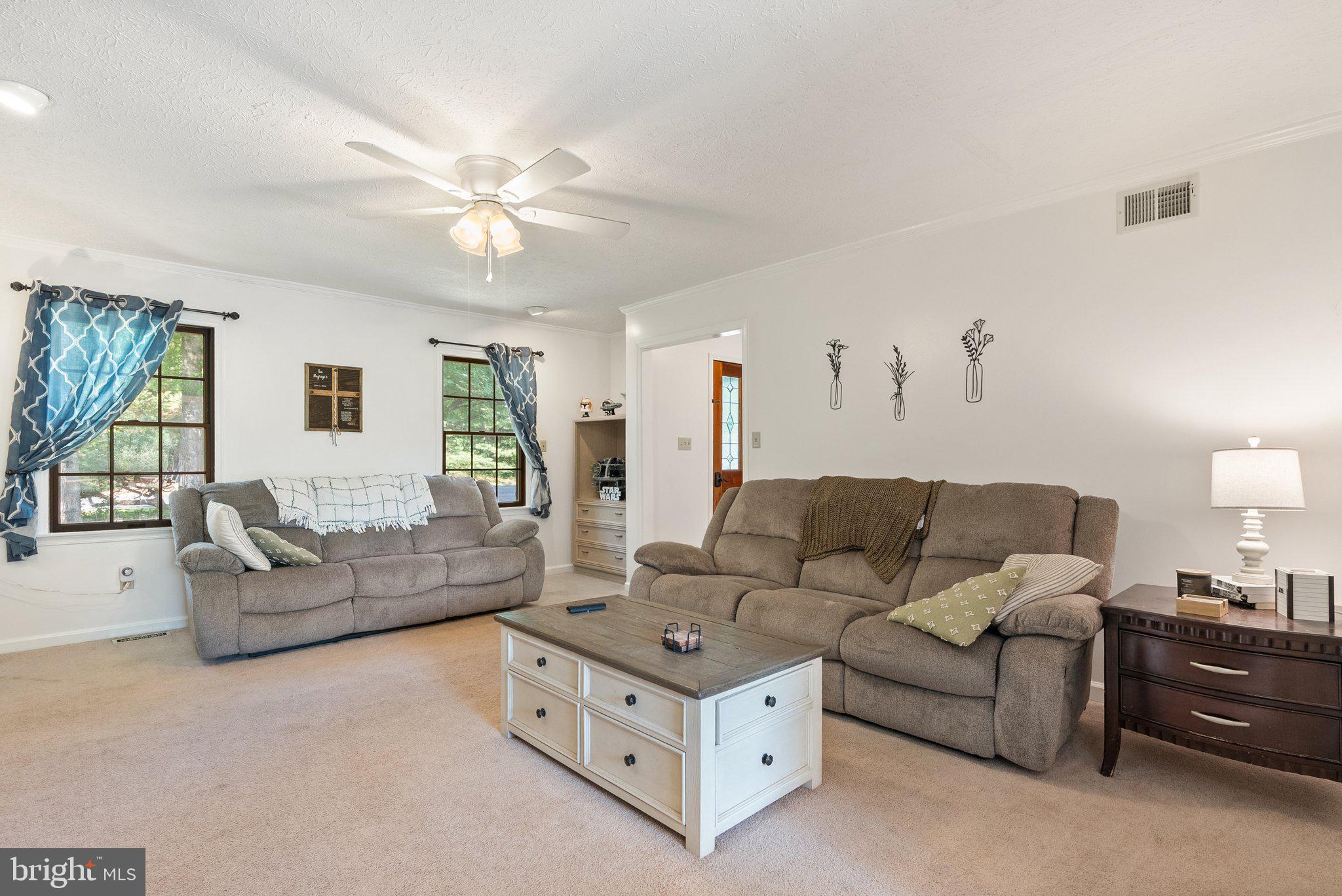 LAKE HOLIDAY ESTATES - Residential