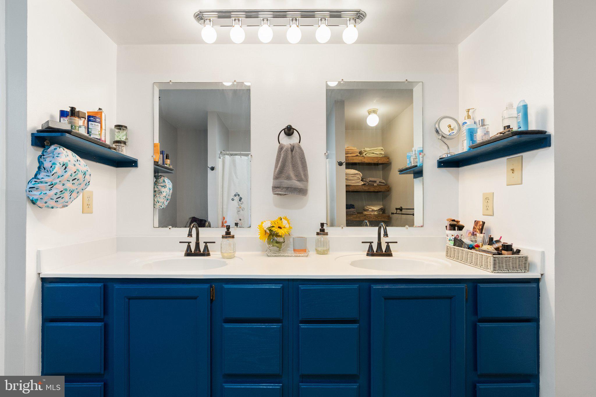 LAKE HOLIDAY ESTATES - Residential