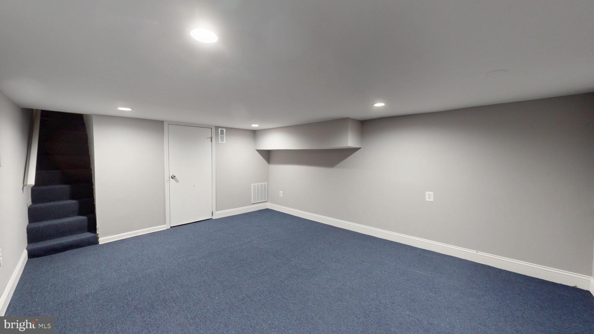 LAKE EVESHAM - Residential