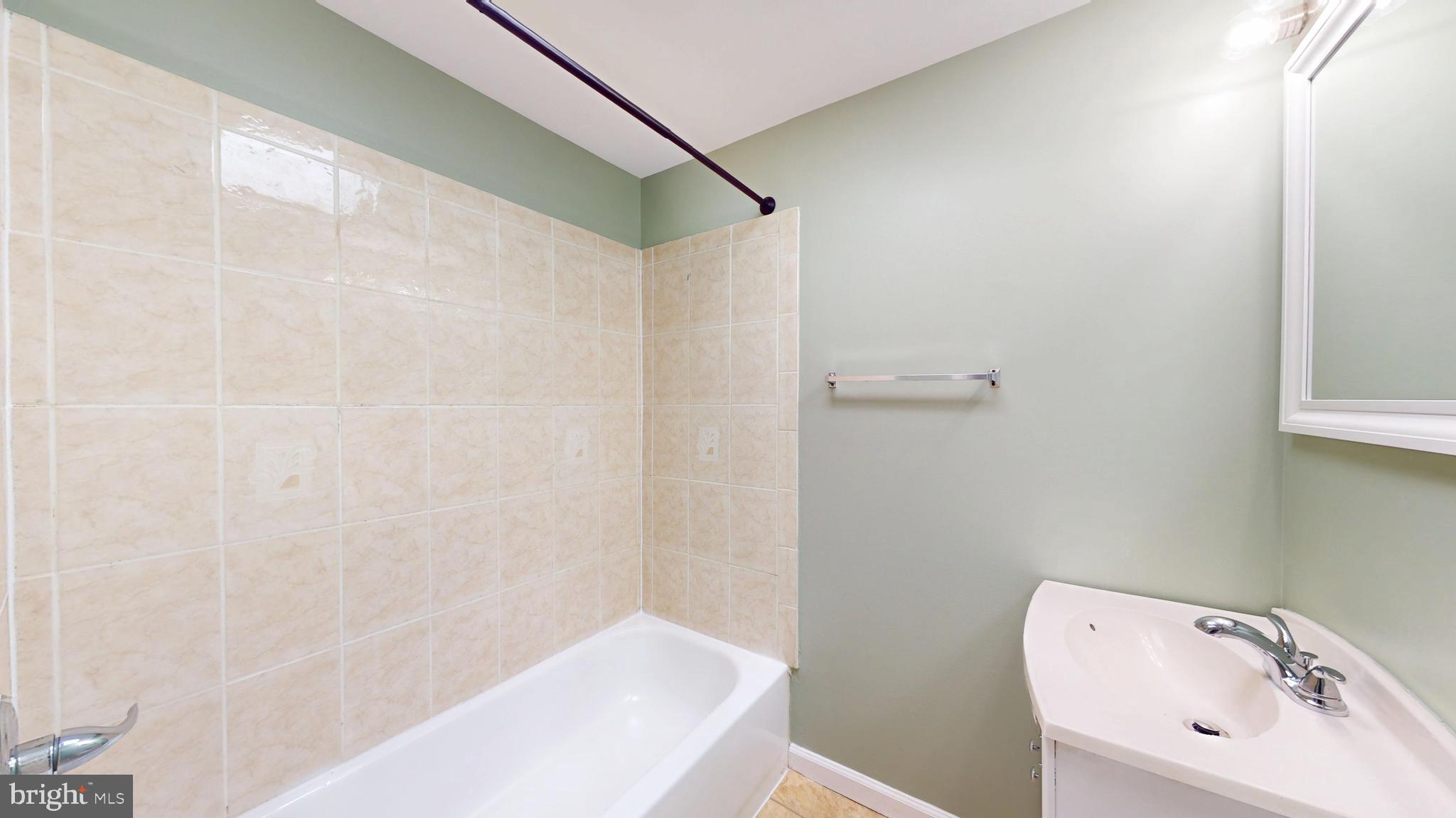 LAKE EVESHAM - Residential