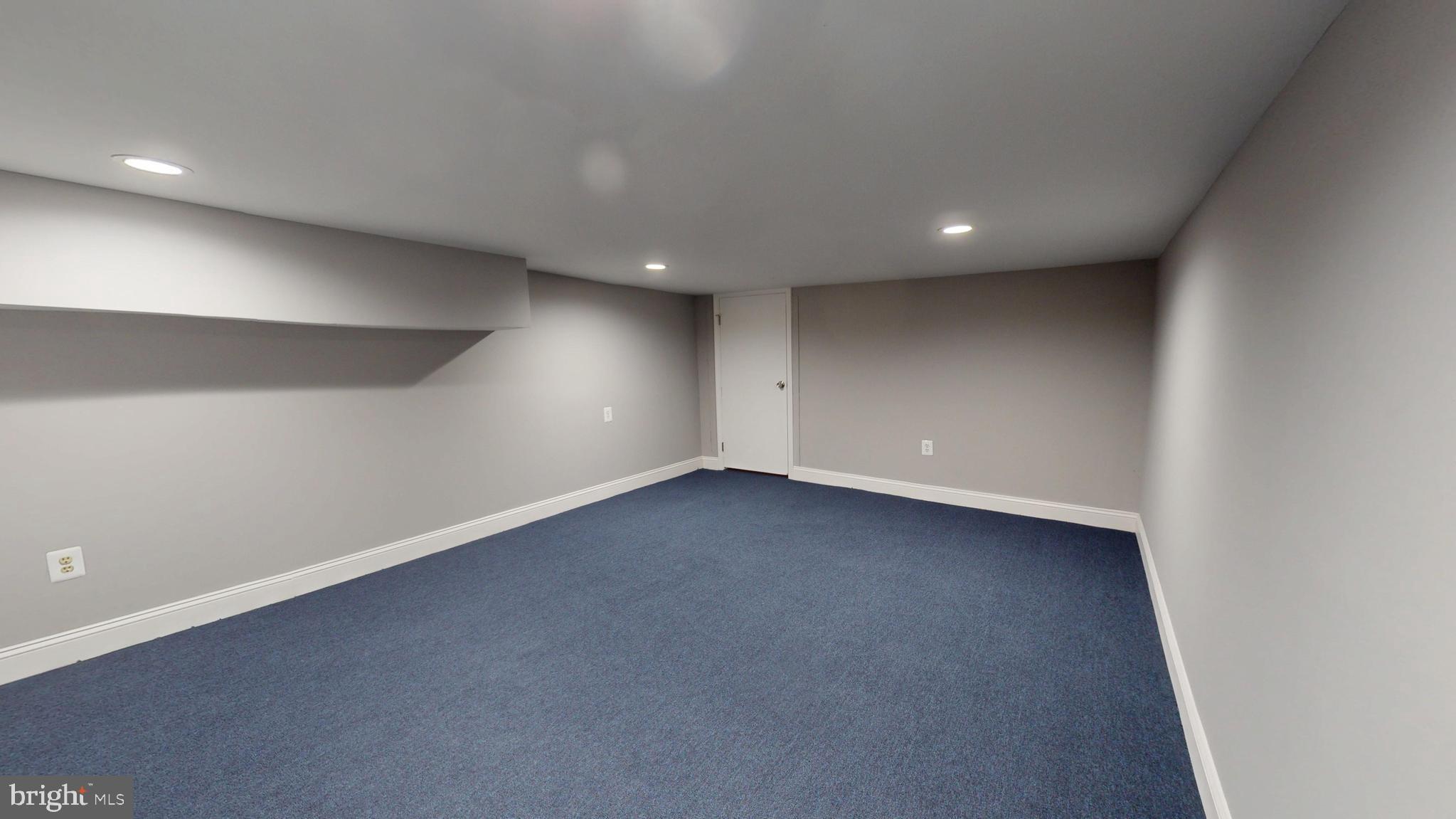 LAKE EVESHAM - Residential