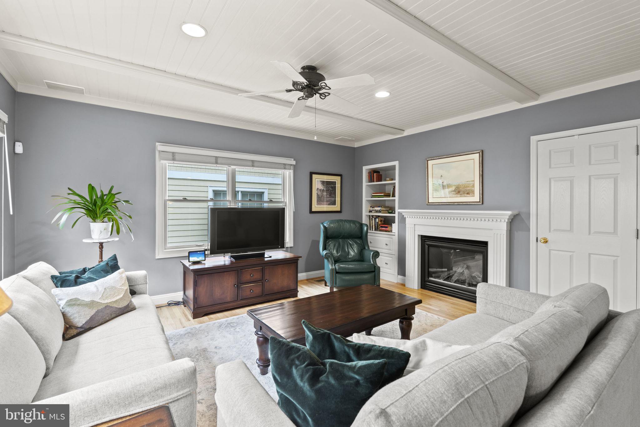 CHEVY CHASE - Residential