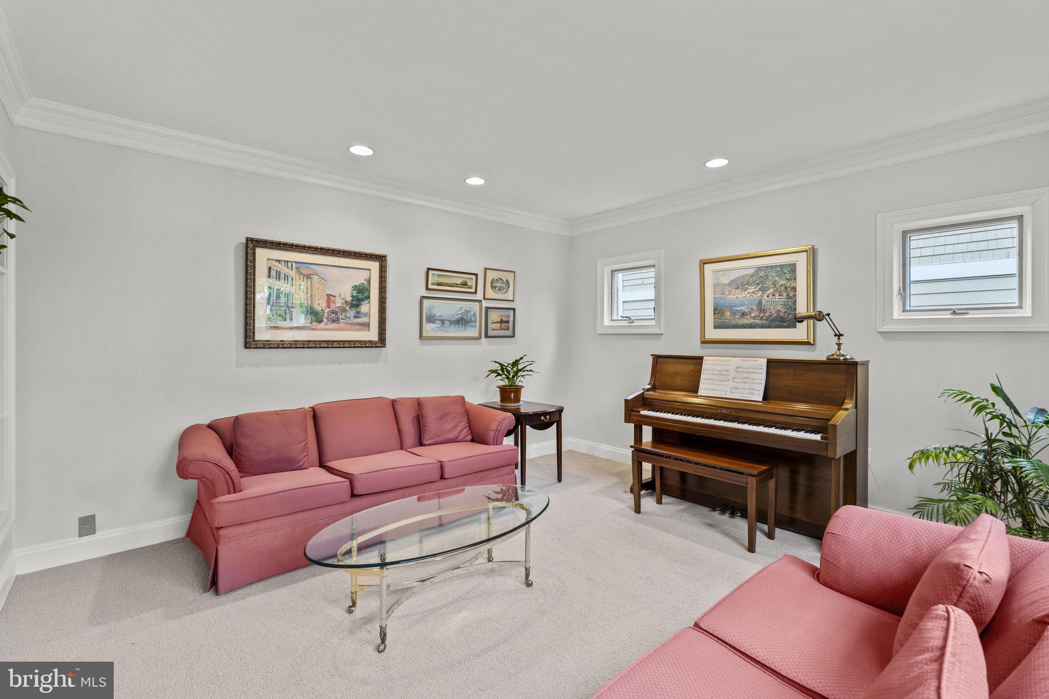 CHEVY CHASE - Residential