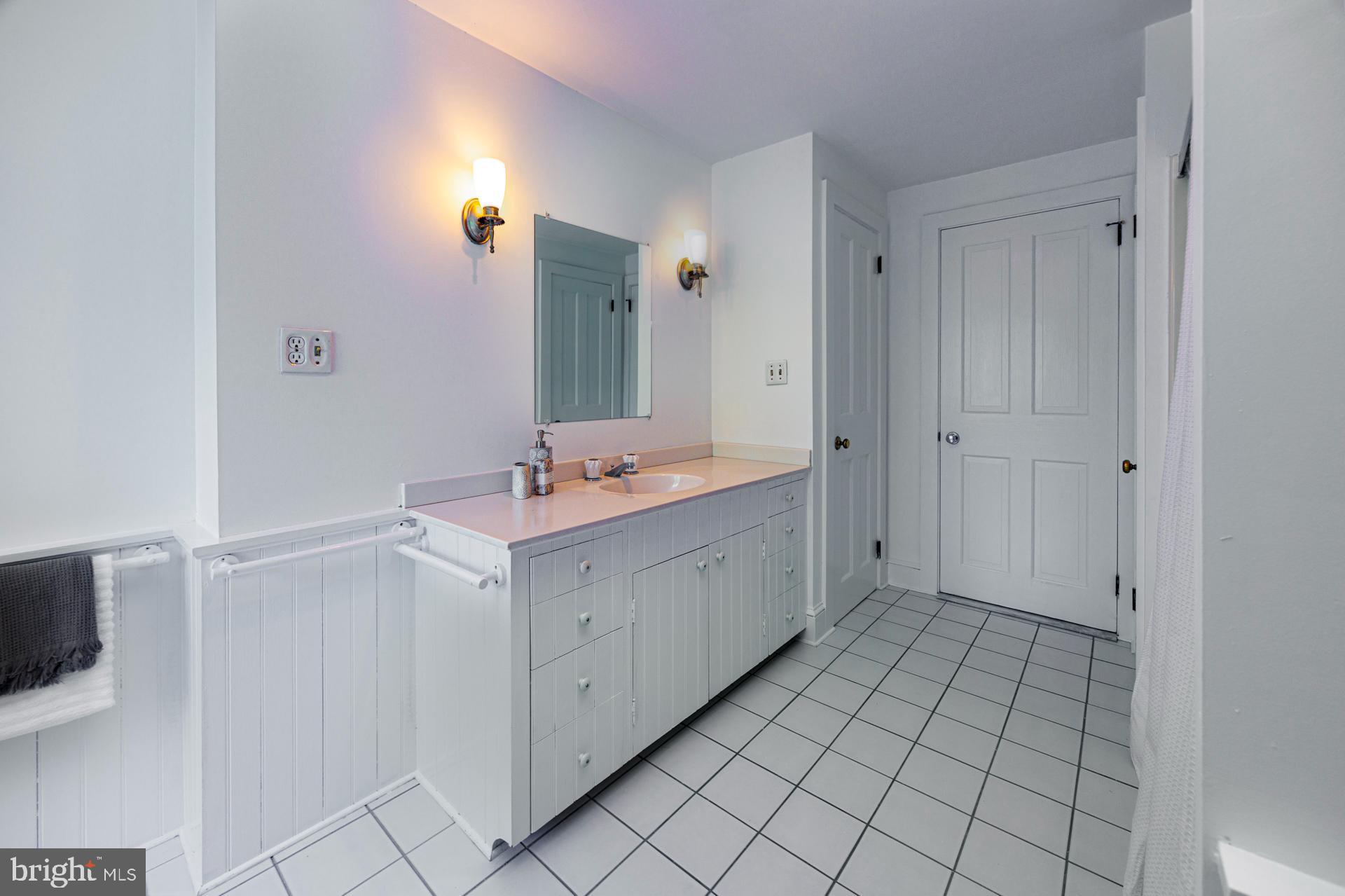 CANTERBURY SOUTH - Residential