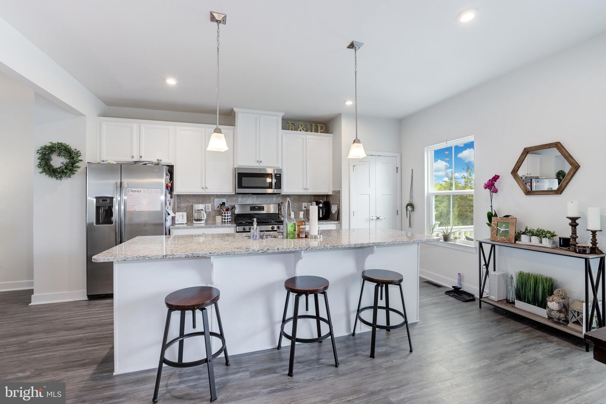 LAKE FREDERICK - Residential Lease