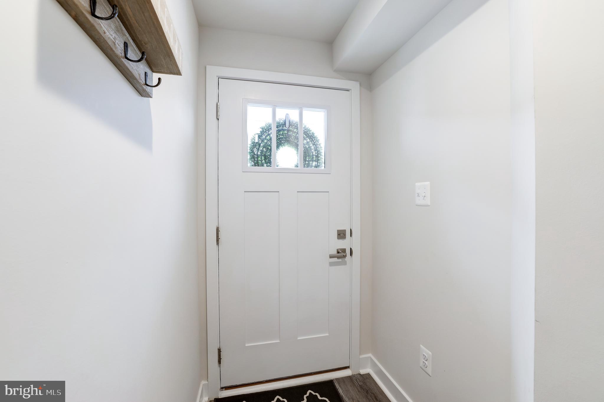 LAKE FREDERICK - Residential Lease